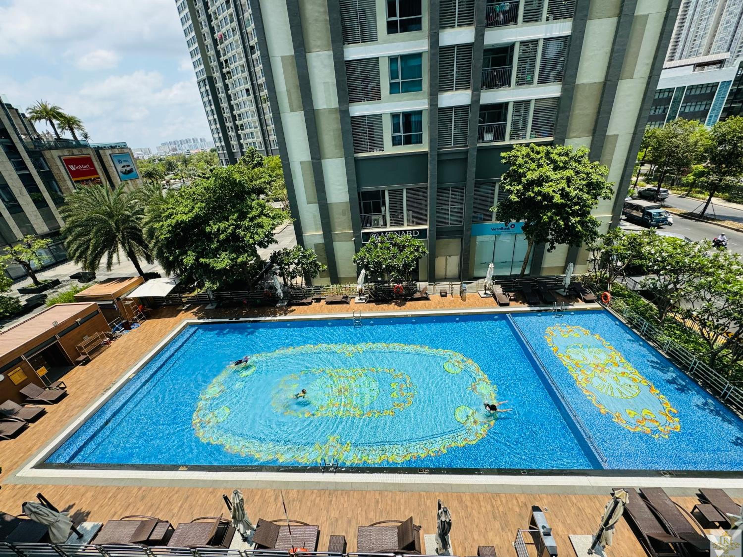 Landmark Plus Residents Suite