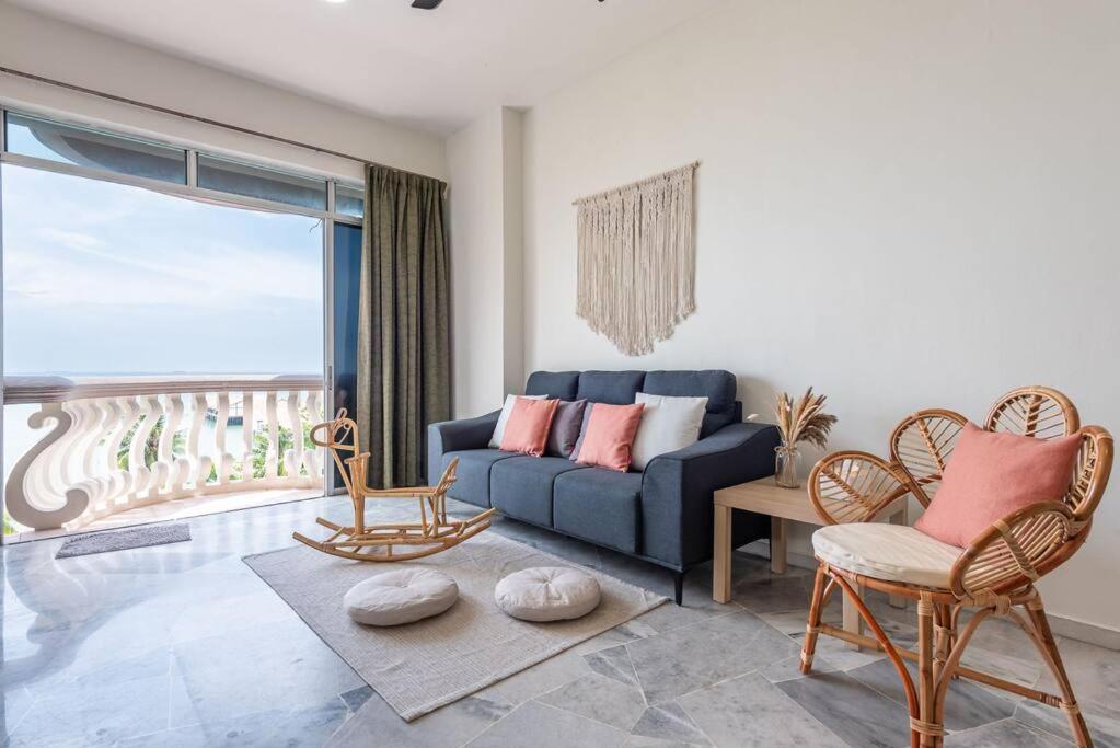 PortDickson Beachfront Home 10pax3BR 1MinToBeach photo 1