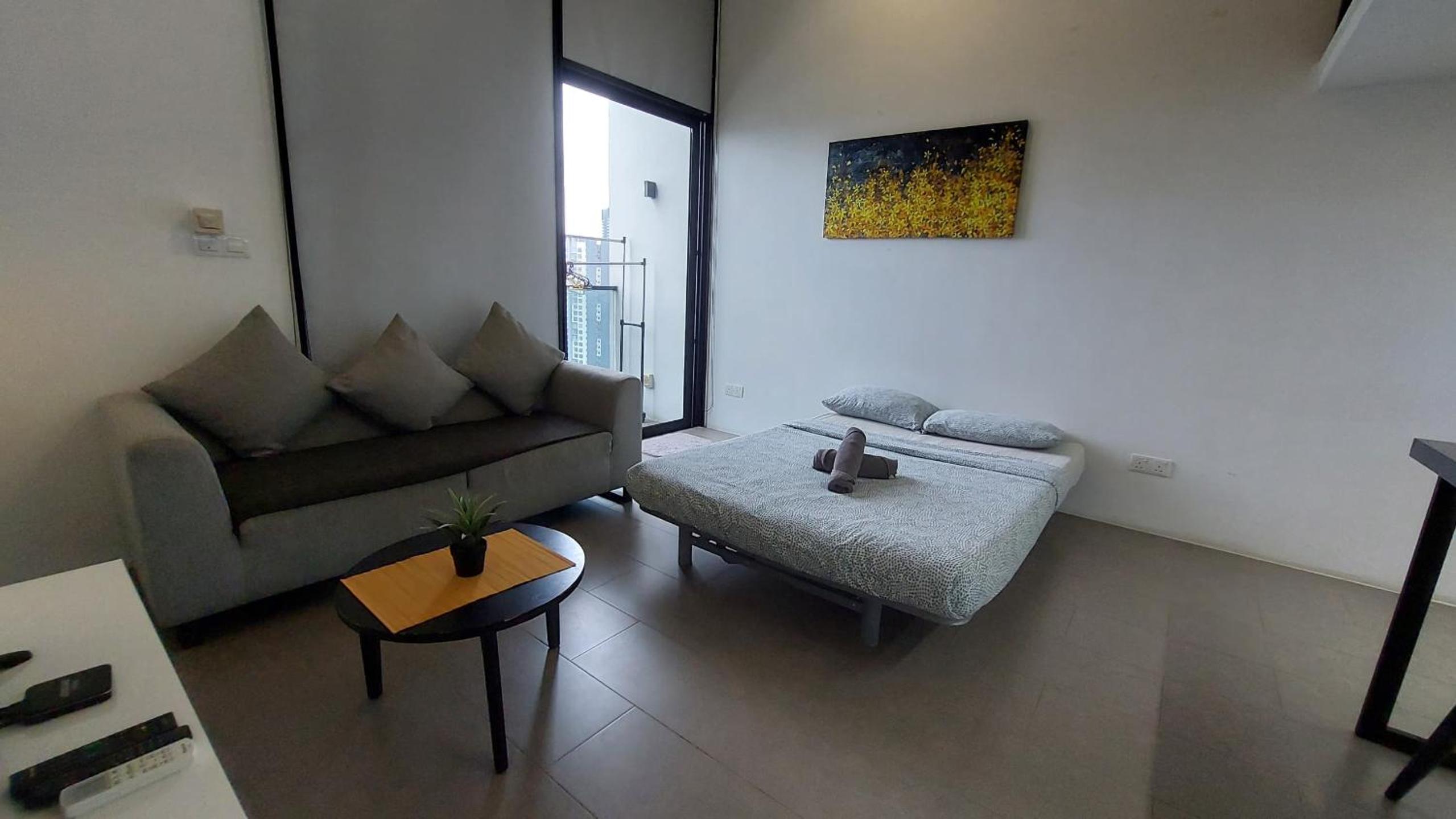 IHomes33 EST Bangsar KL Sentral LRT 2-4 Pax, IH02