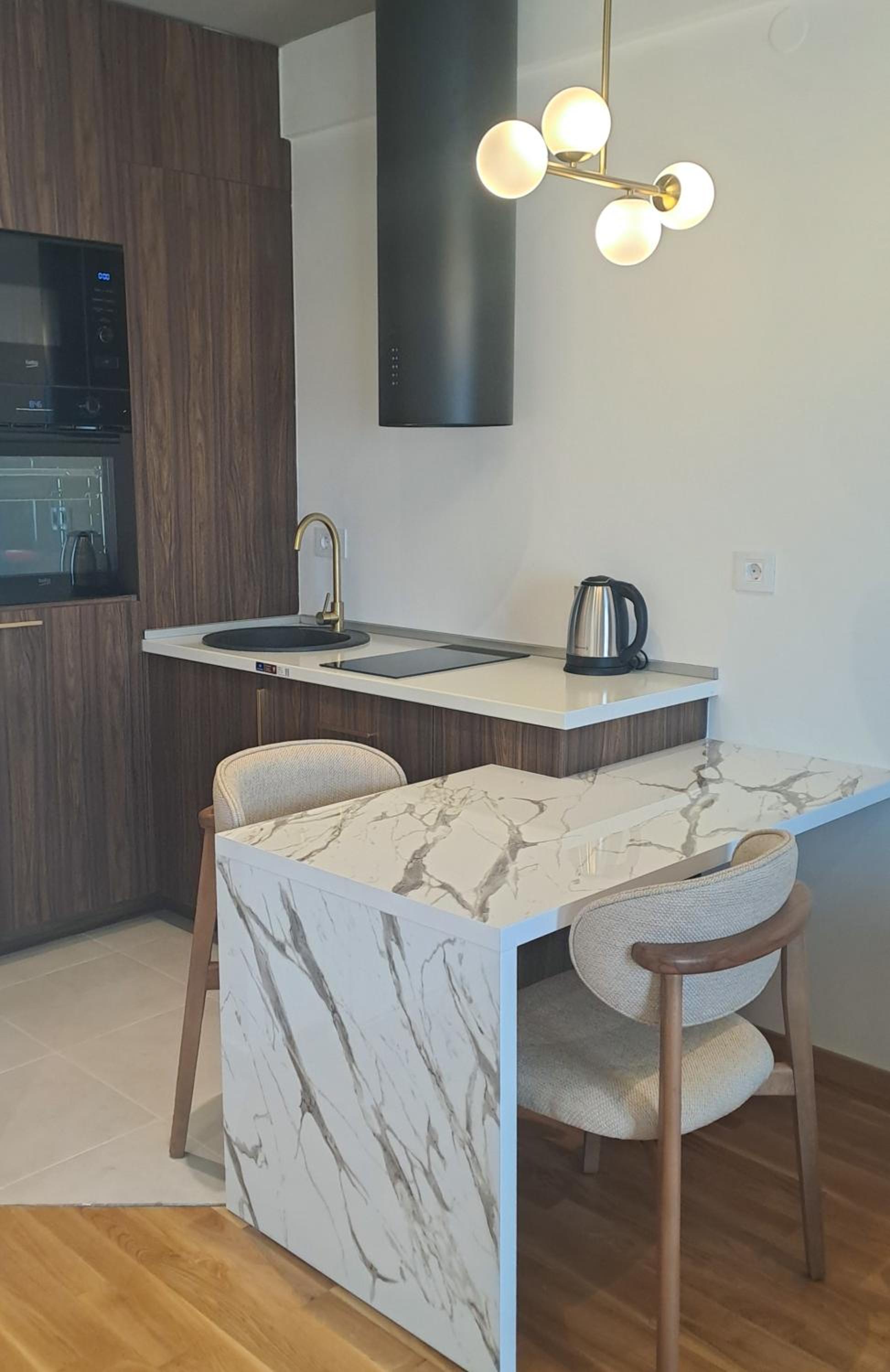 Design Apartment with Panoramic Views view 4