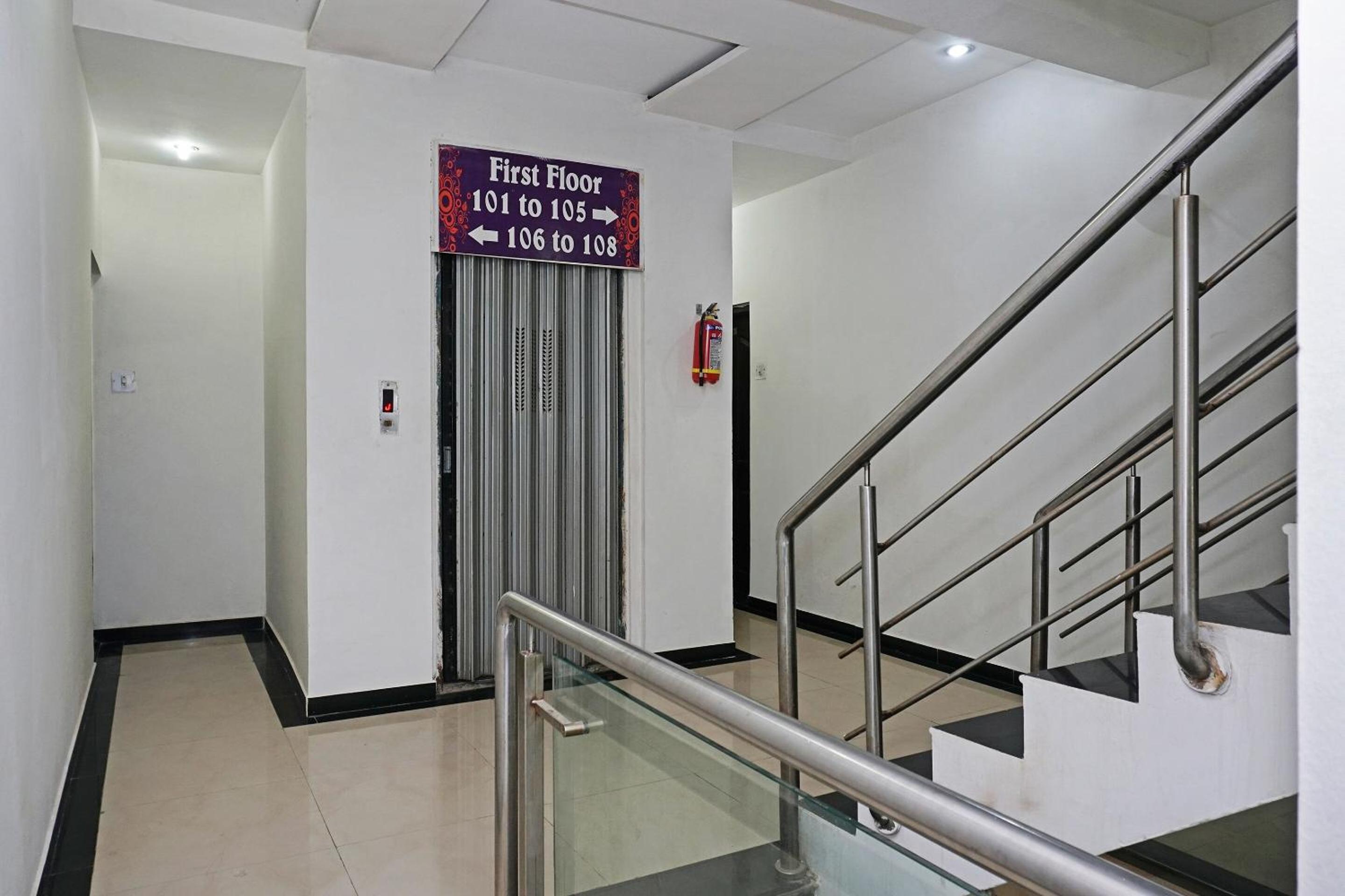 Shirdi Vacations - Hotel O Shirdi Sai Inn - Property Image 1