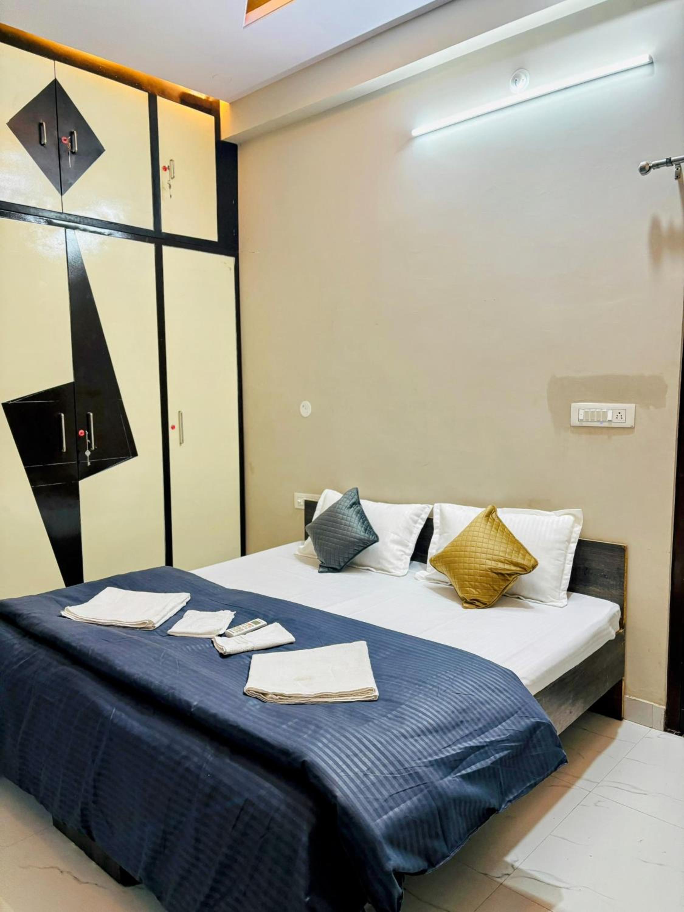 Cozystays Civil Lines Jaipur view 3