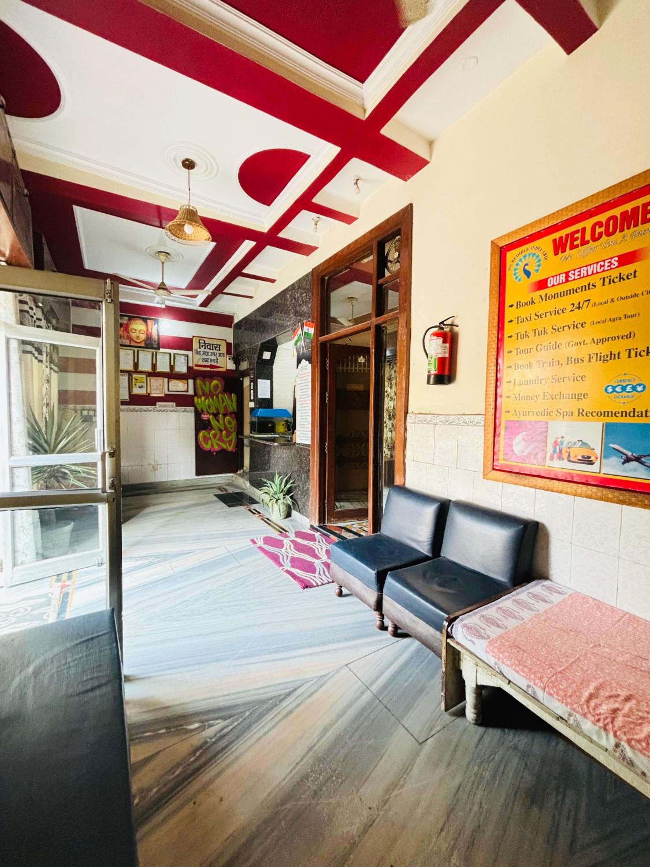 Friends Guest House & Hostel- near TAJ MAHAL
