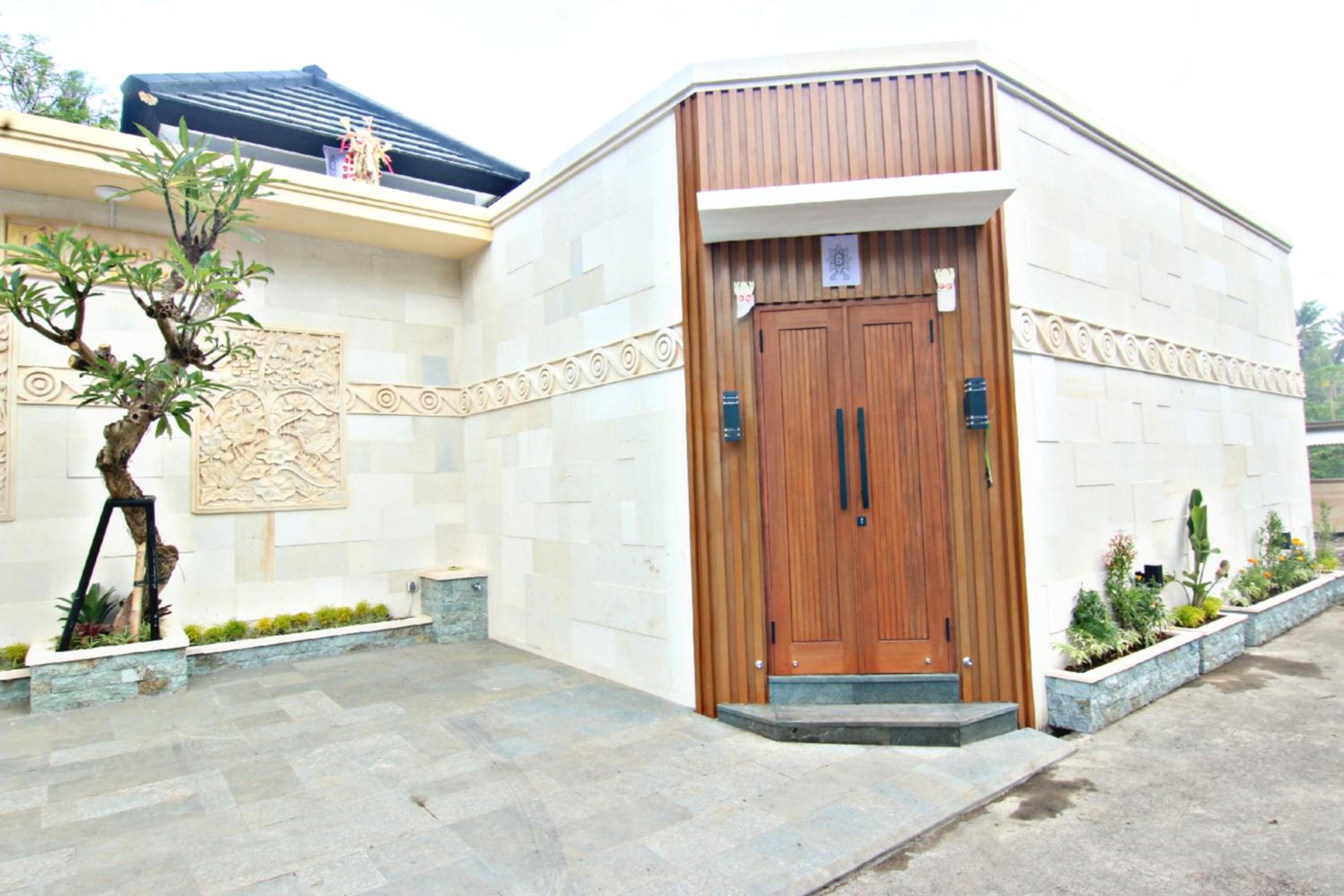 NadyaJayaLuxury Villa