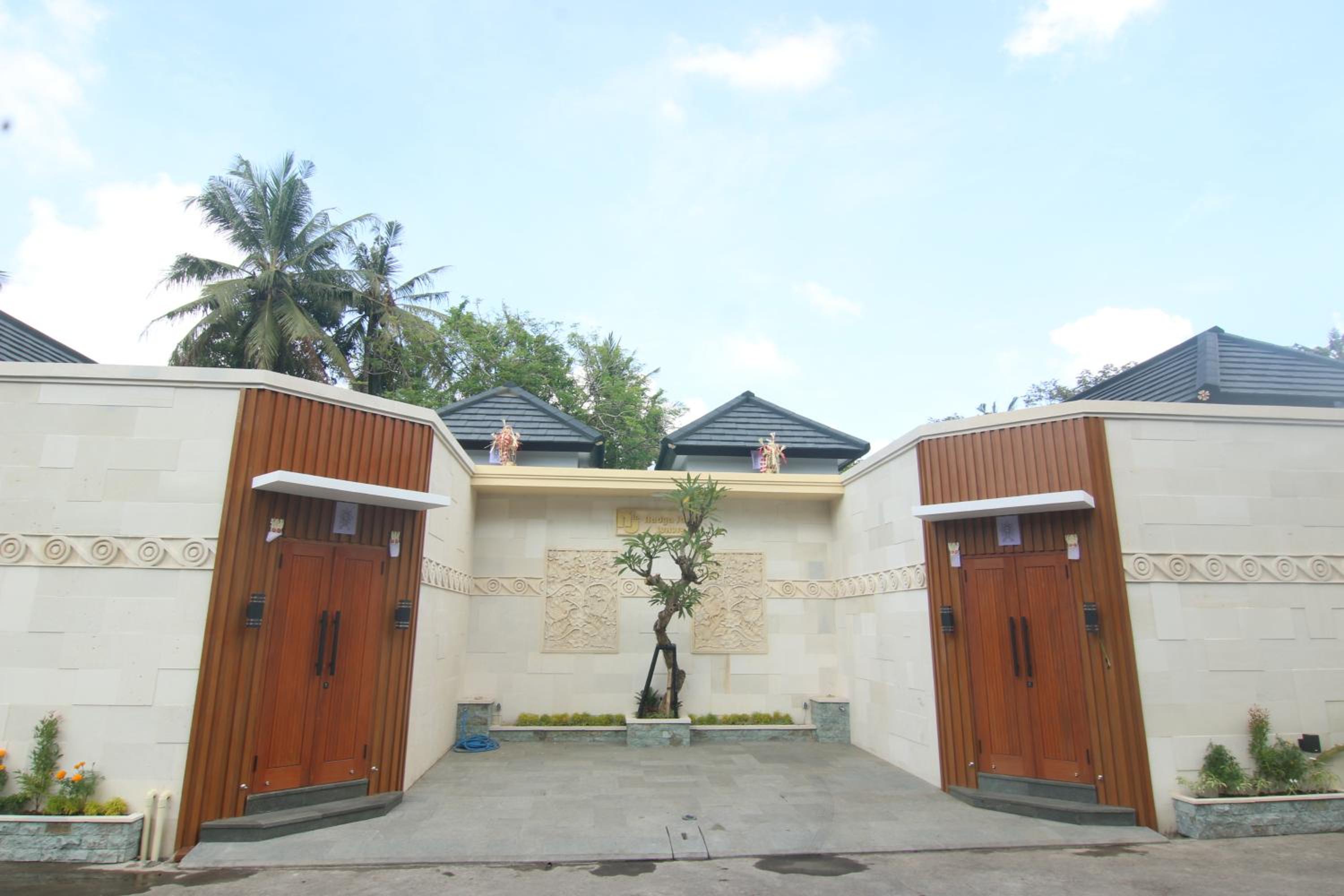 NadyaJayaLuxury Villa