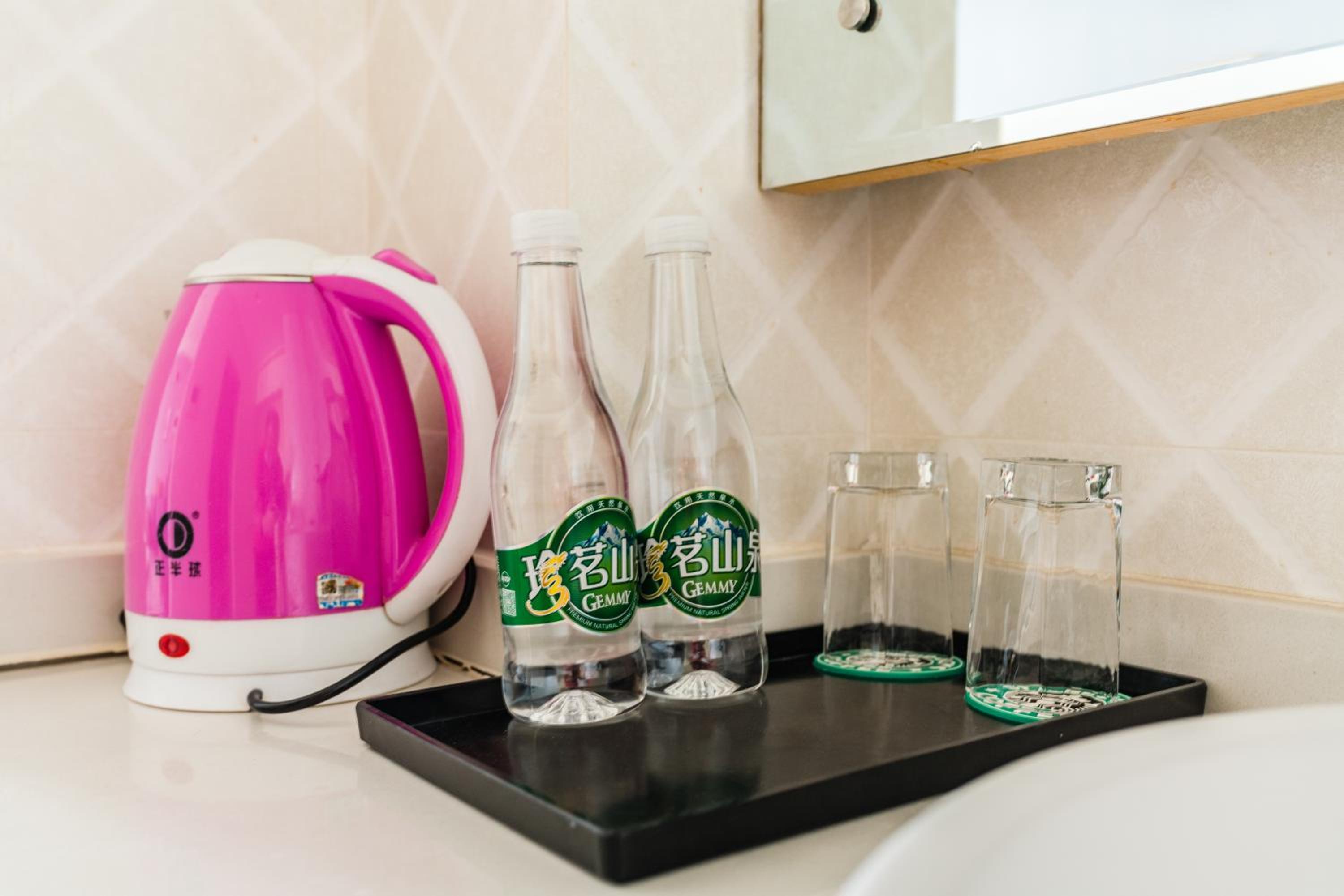 Kunming Qicaimen Shangpin Apartment