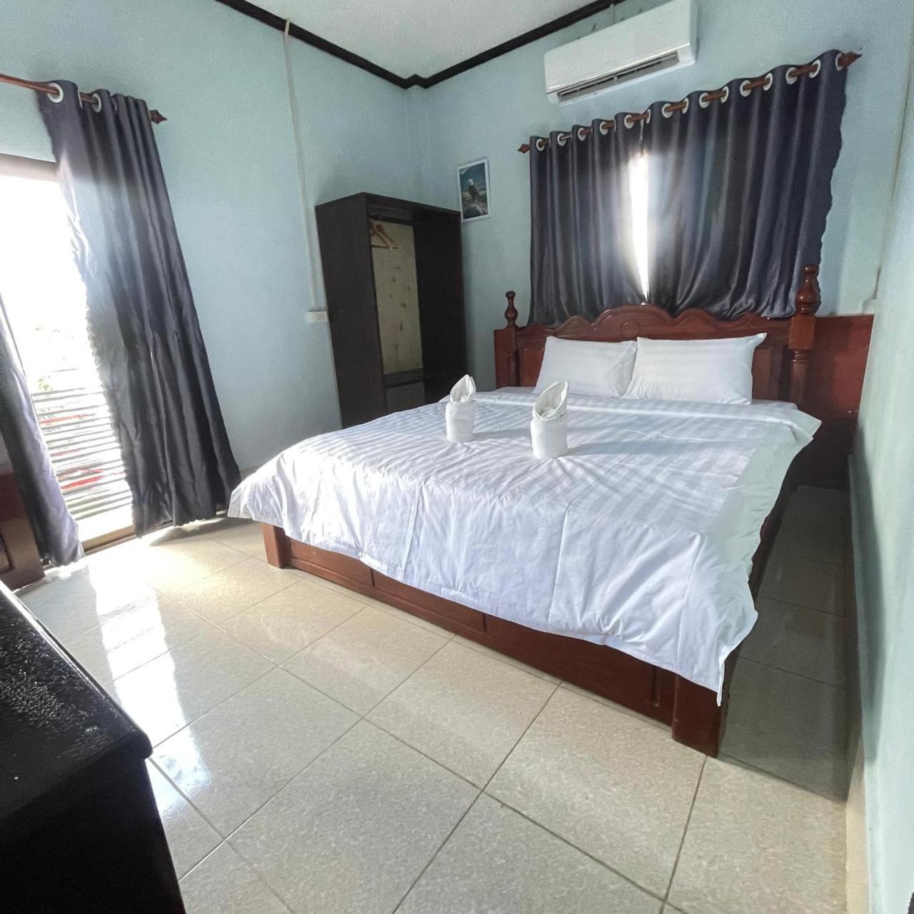 Smile Guesthouse VangVieng
