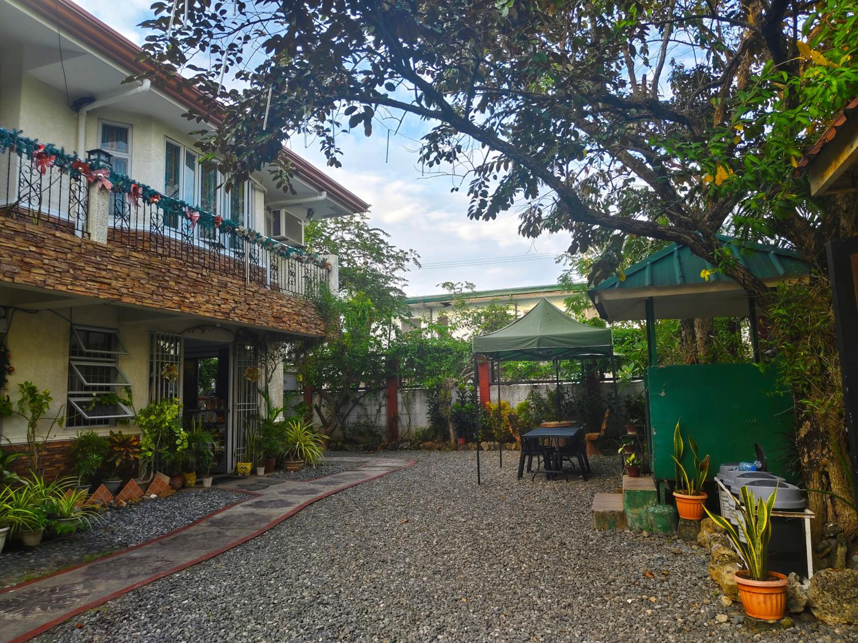 Monte Rio Gardens Bed & Breakfast view 3