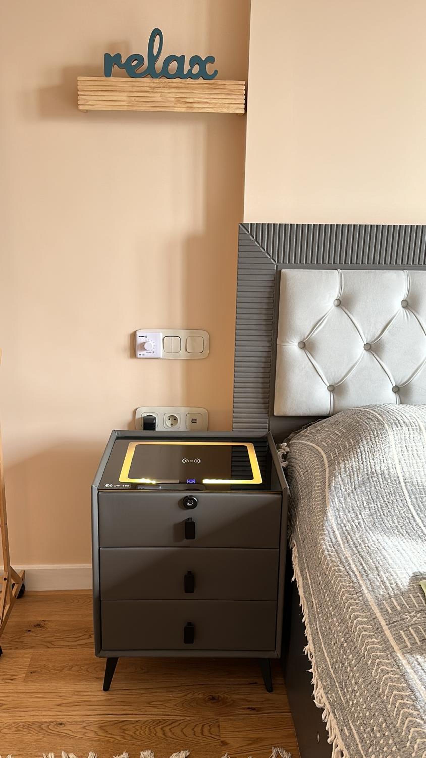 RARE FIND! UNBEATABLE LOCATION! FIVE STARs, SPARKLING APARTMENT IN THE HEART OF YEREVAN!