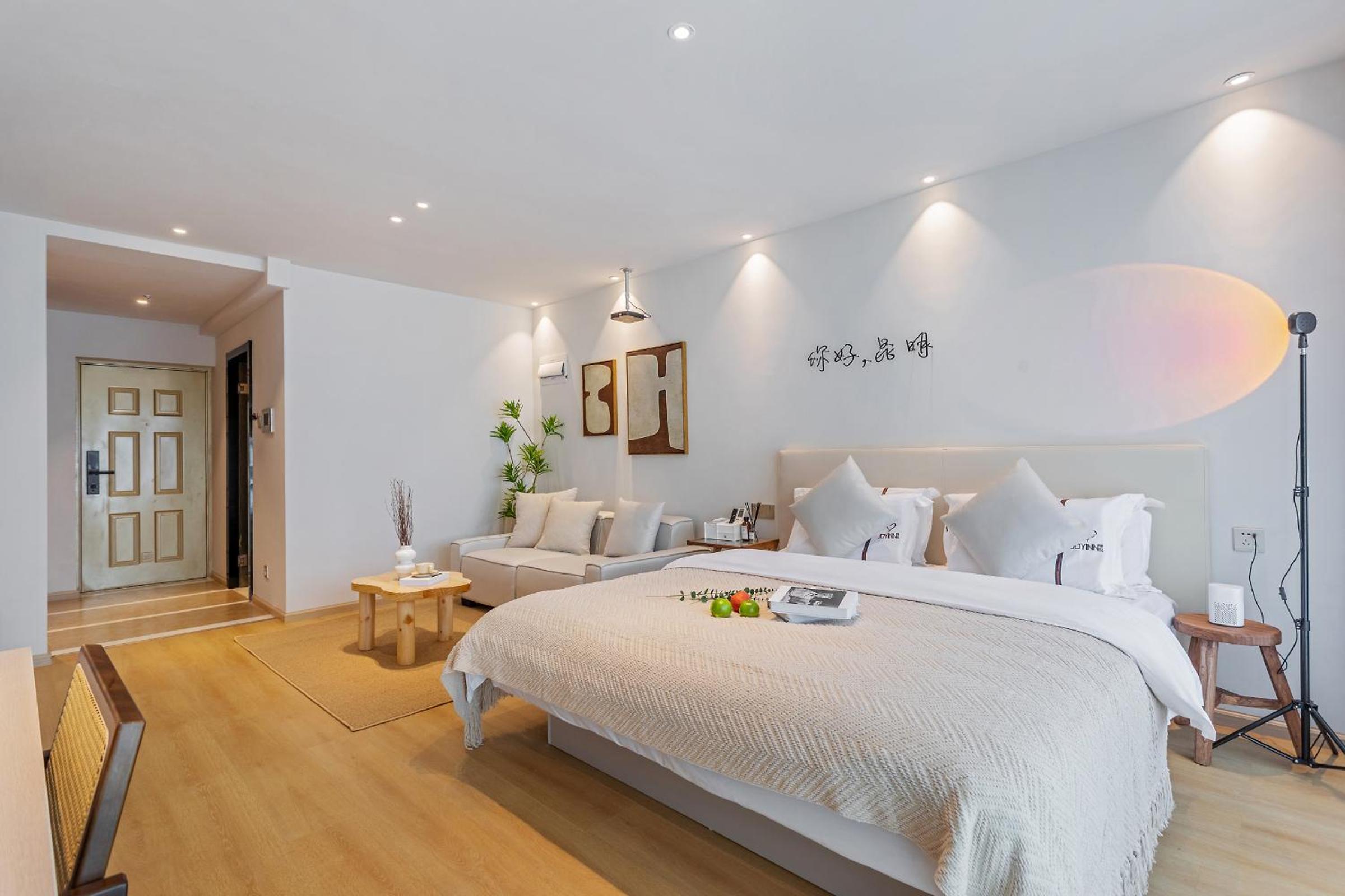 Kunming Qicaimen Shangpin Apartment