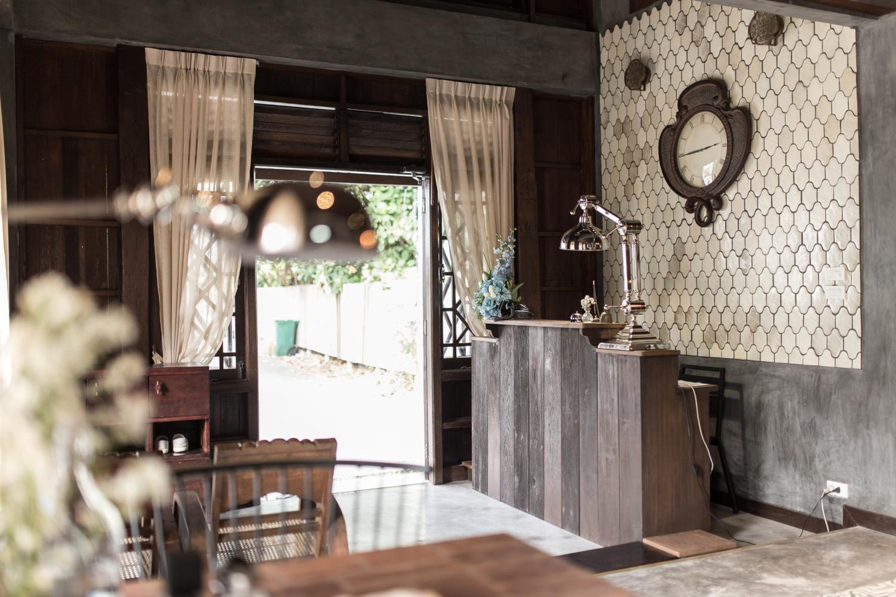 ONCE (upon a time) Chiang Mai Home