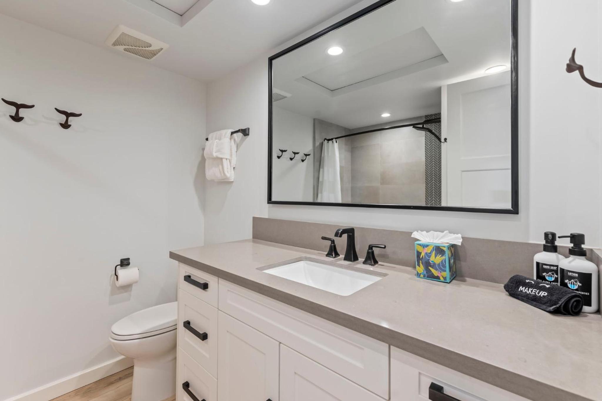 Maui Vacations - Whaler Resort 508- Fully remodeled Whaler condo, stunning Kaanapali Beach Black Rock view - Property Image 26