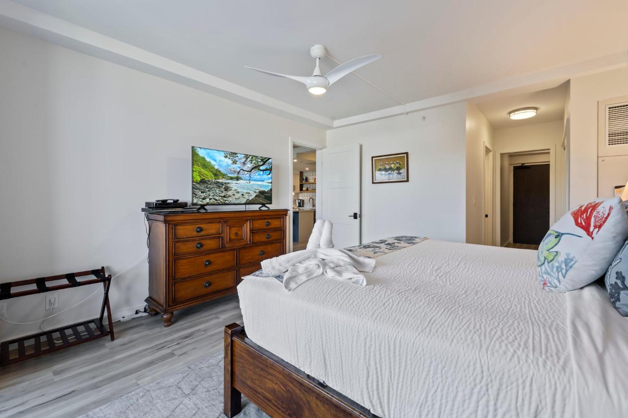 Maui Vacations - Whaler Resort 508- Fully remodeled Whaler condo, stunning Kaanapali Beach Black Rock view - Property Image 3