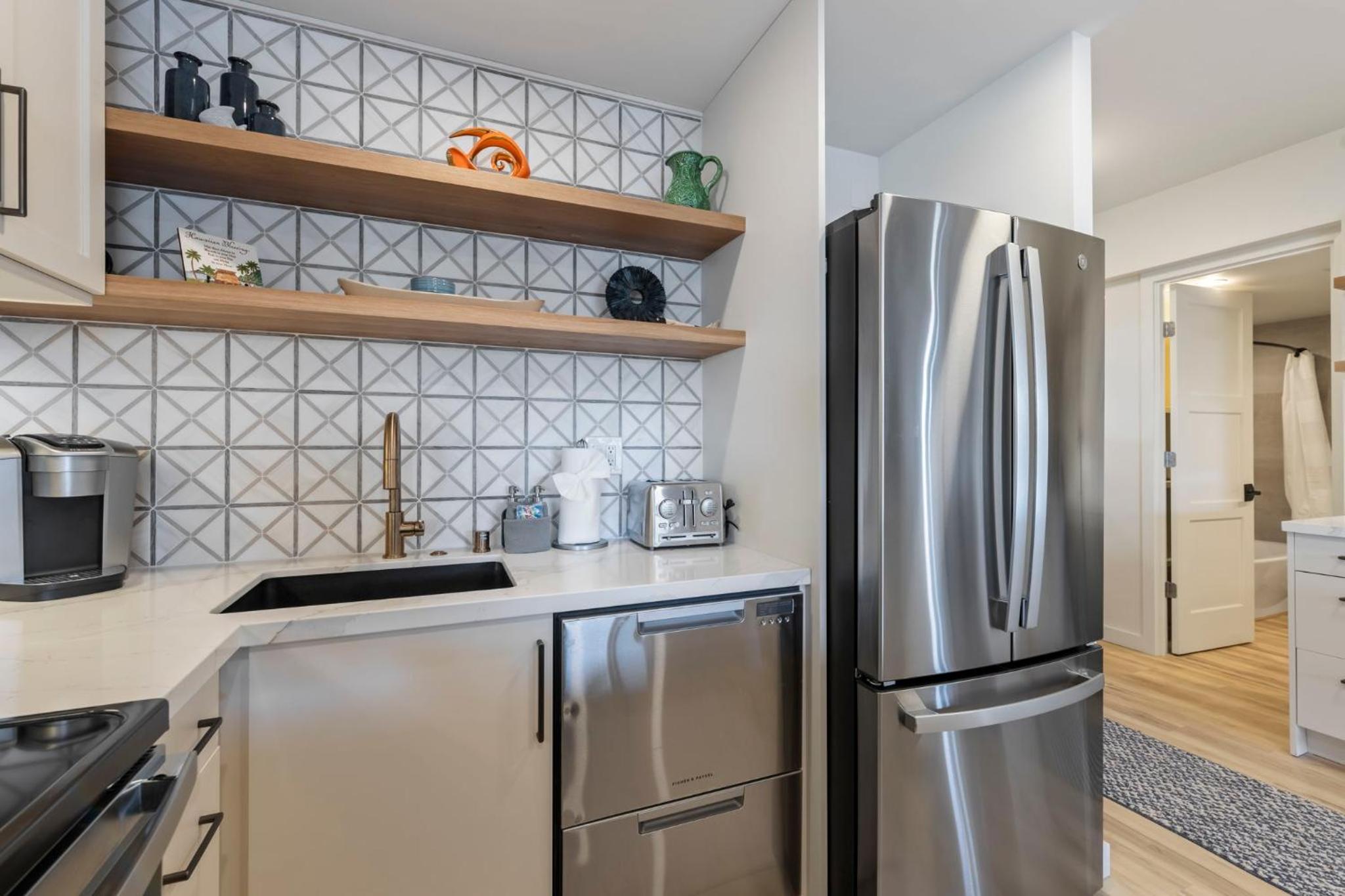 Maui Vacations - Whaler Resort 508- Fully remodeled Whaler condo, stunning Kaanapali Beach Black Rock view - Property Image 45