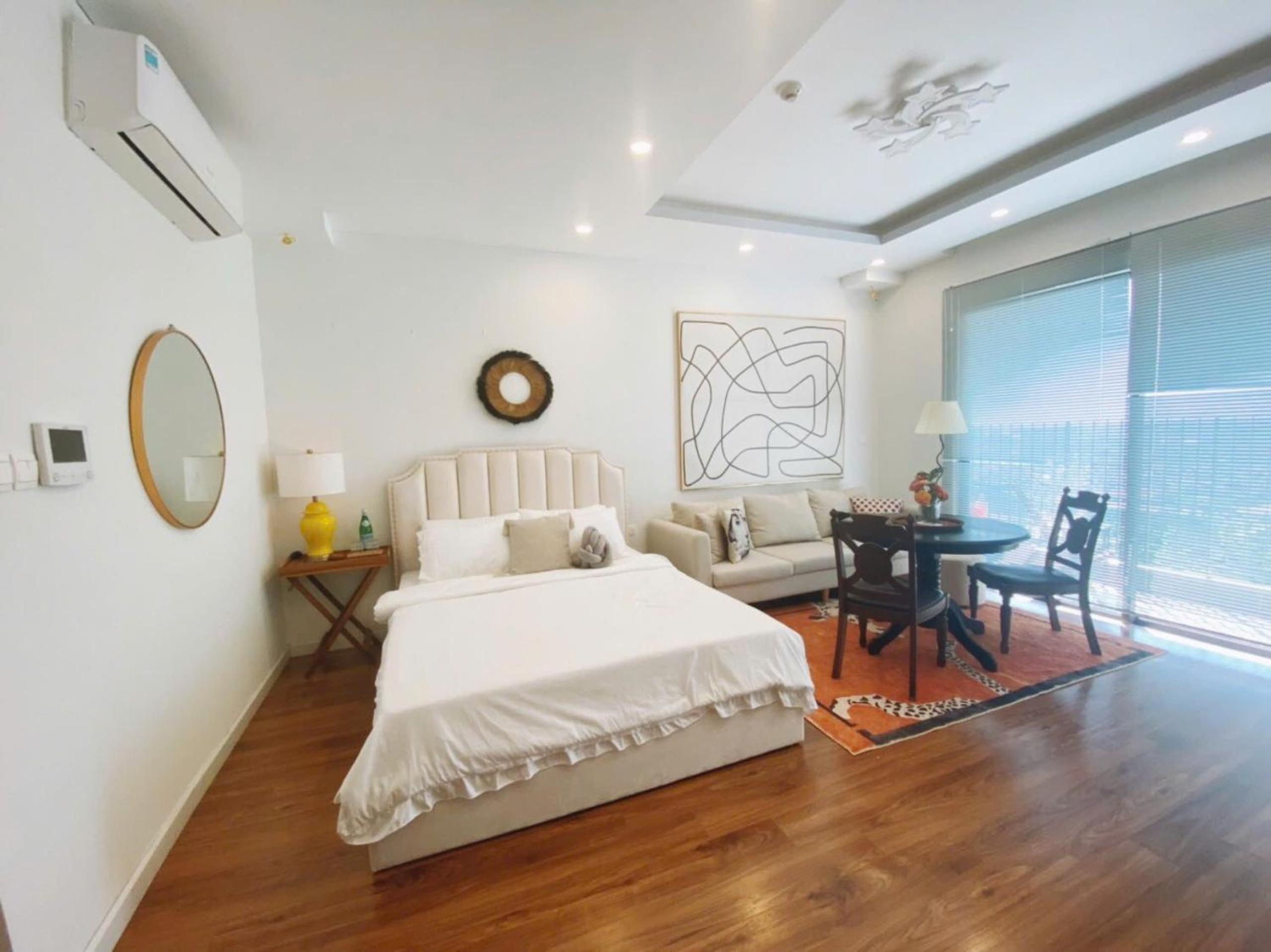 Sunny - D'capitale Tranquil Suites