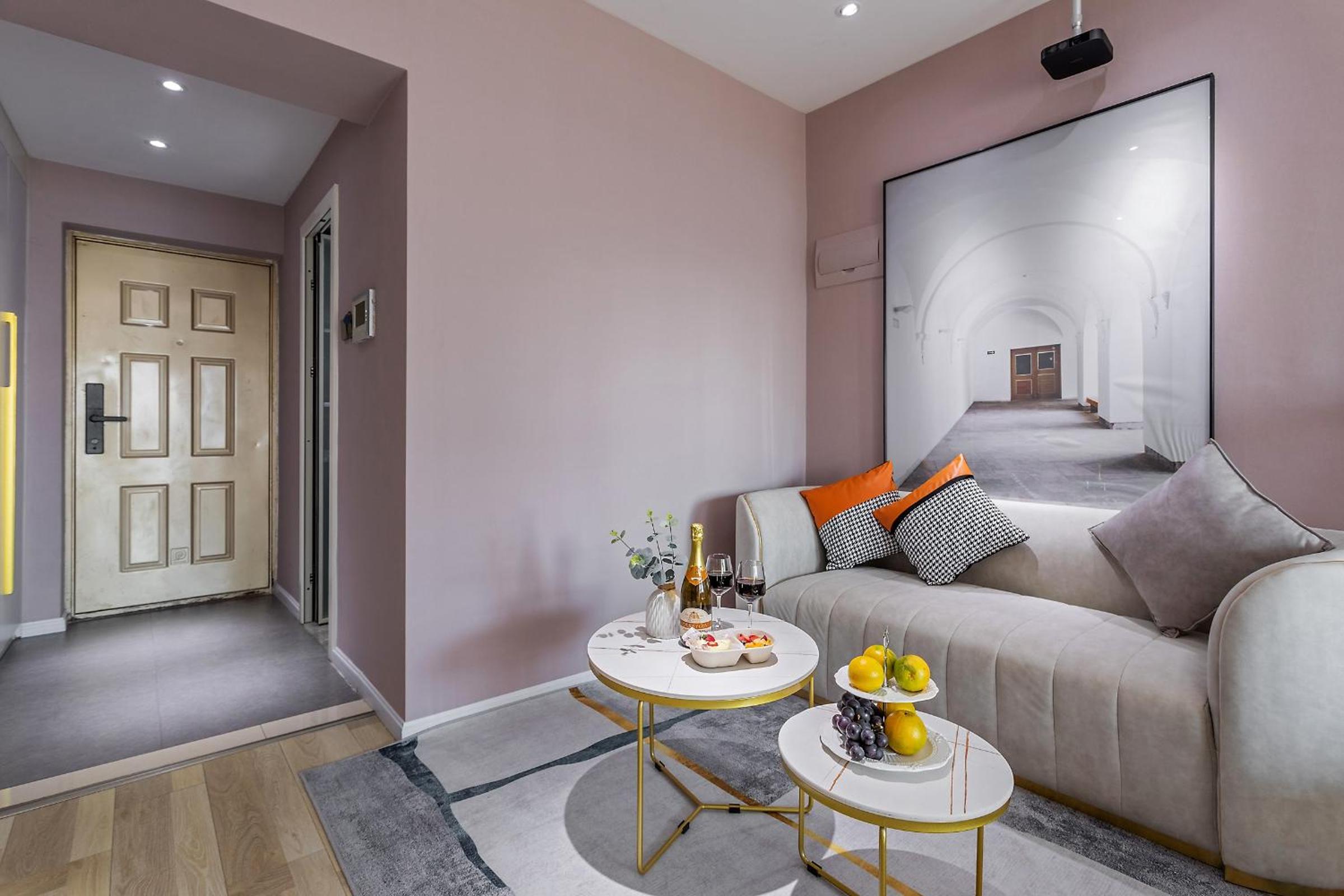 Kunming Qicaimen Shangpin Apartment