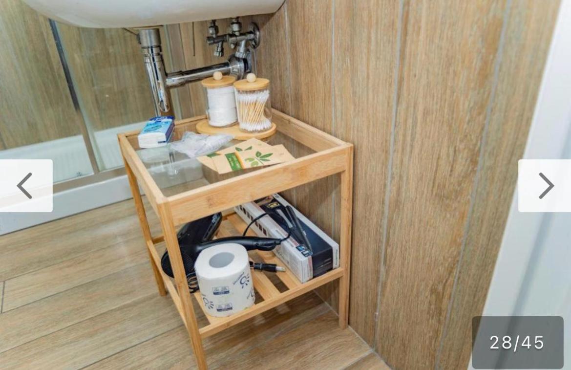 Katanè Room's