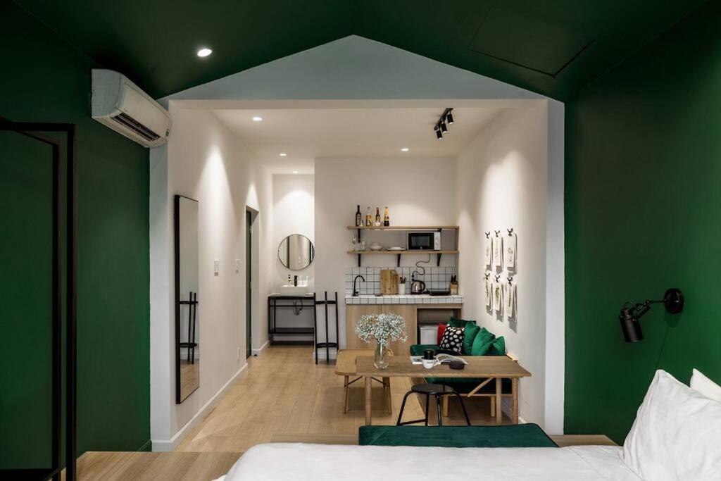 The Suite Landmark City View