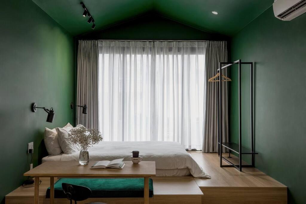 The Suite Landmark City View
