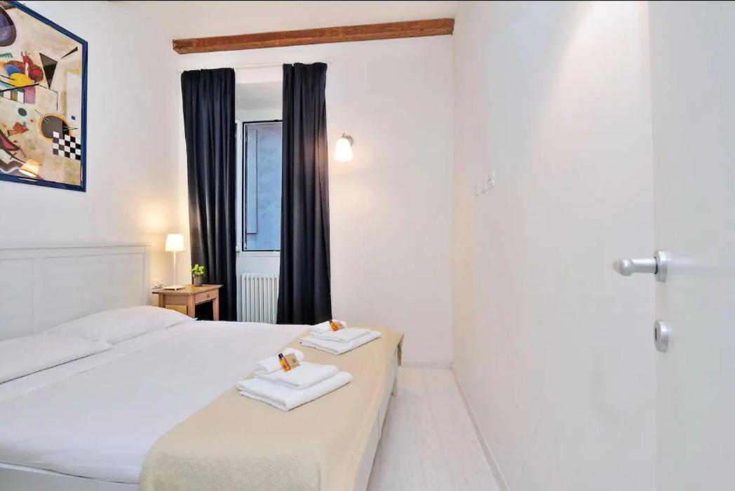 Campo de fiori charm apartment