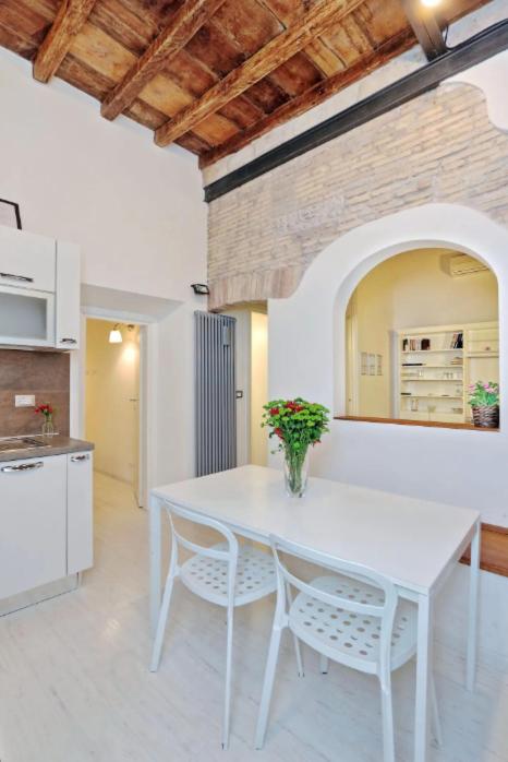 Campo de fiori charm apartment