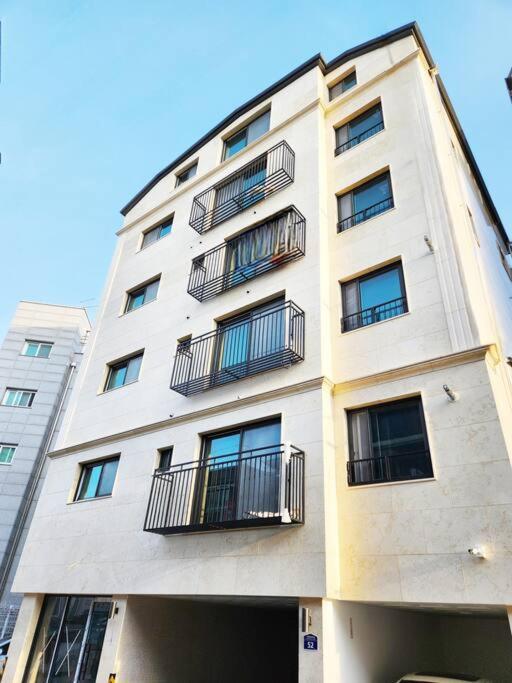 NEW Seoul VERA HOUSE view 2