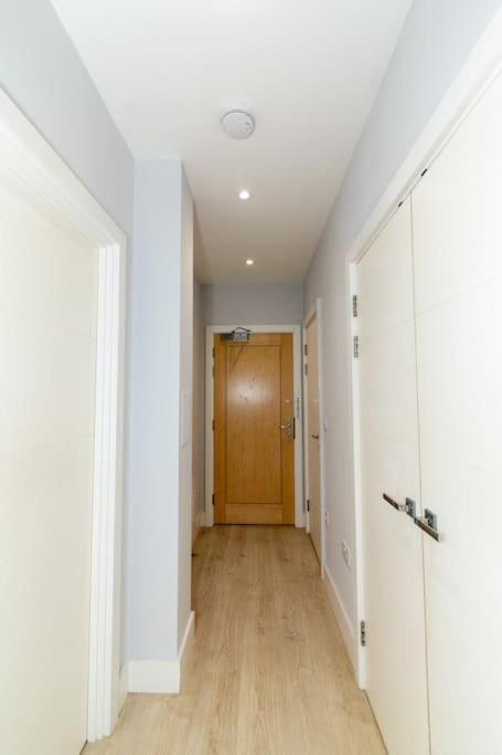 Tranquil 1BR in Heathrow with Free Parking view 4