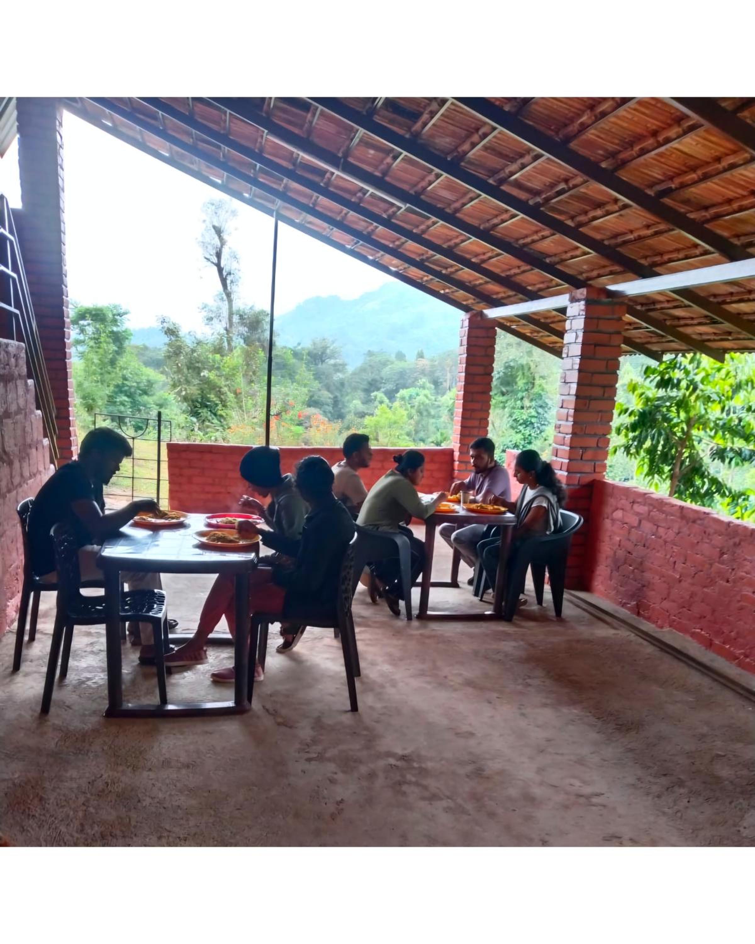 Kadnukall Homestay