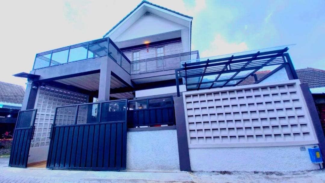 Adyvan Villa