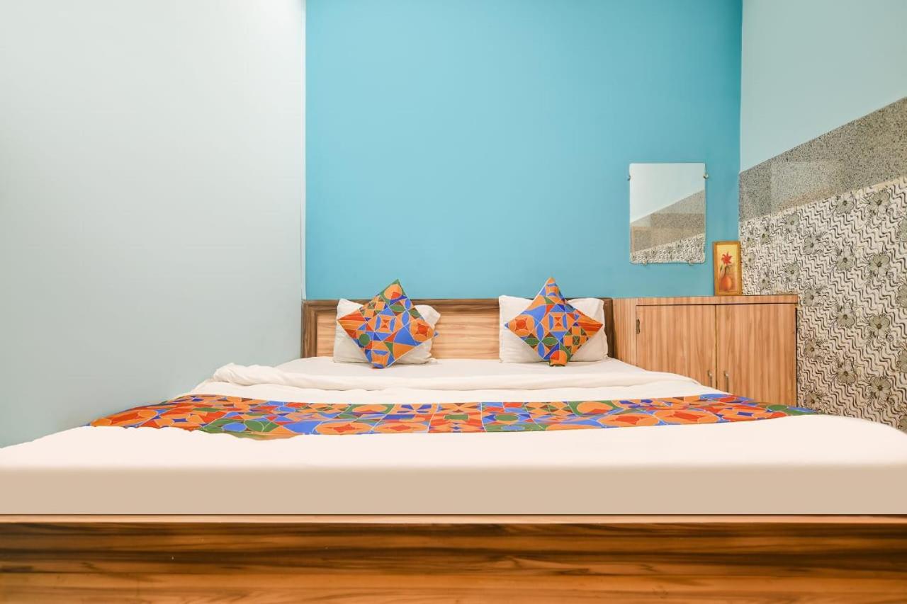 Kamari Hotels Vinayak