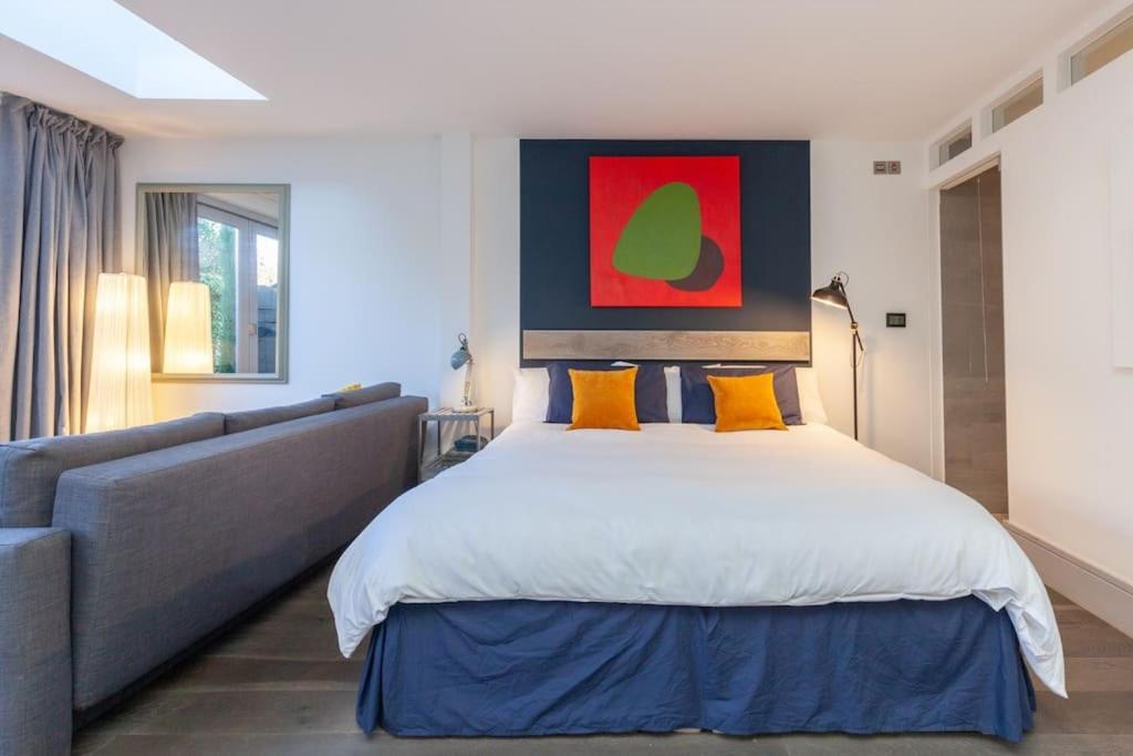 Oxford Garden Luxury Studio view 3