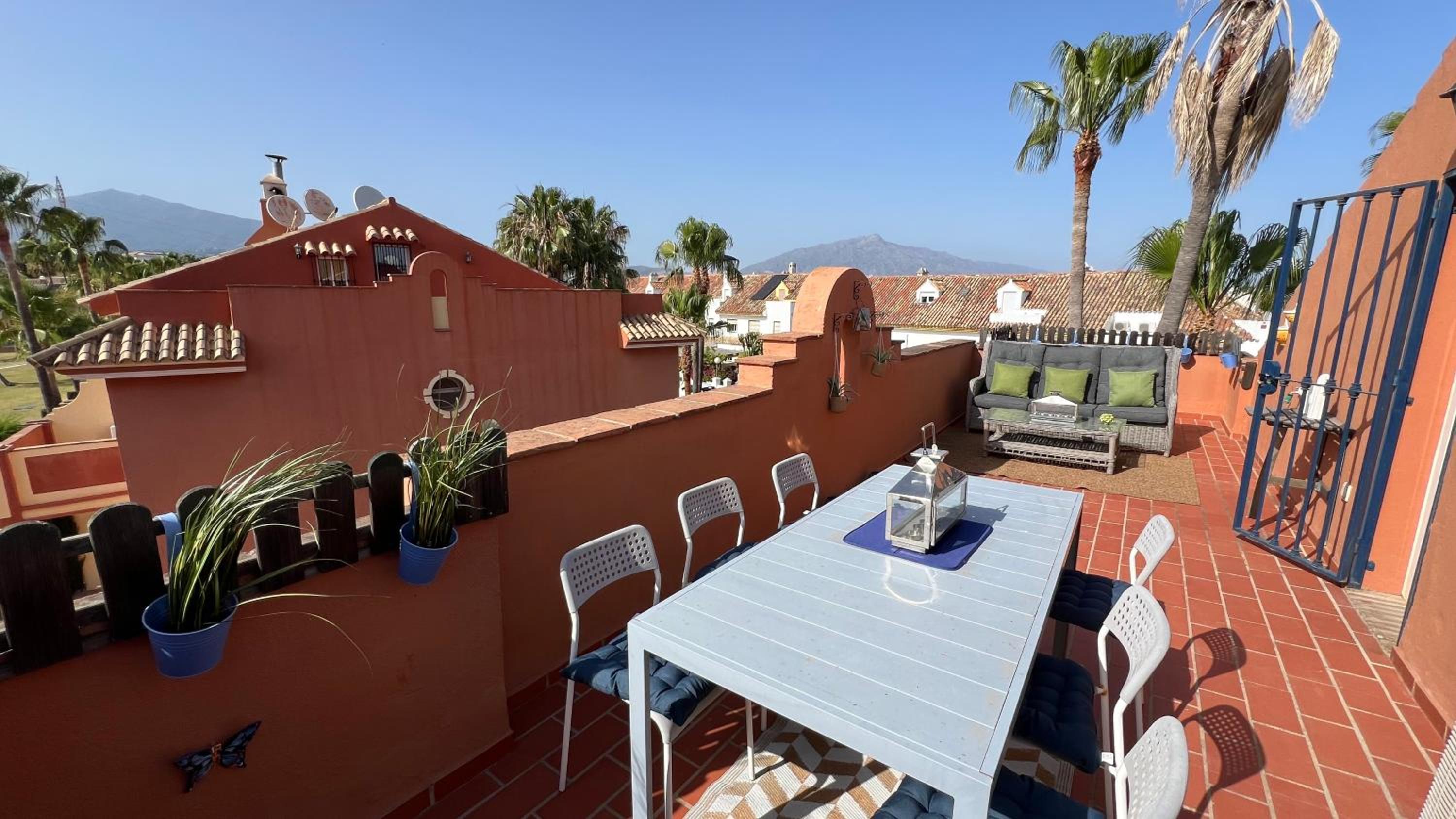 4 bedroom townhouse near the beach view 5