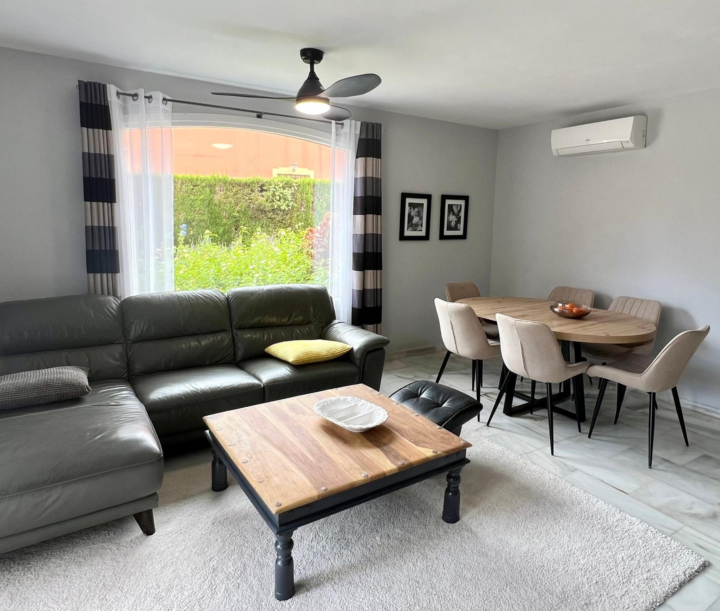 4 bedroom townhouse near the beach view 2