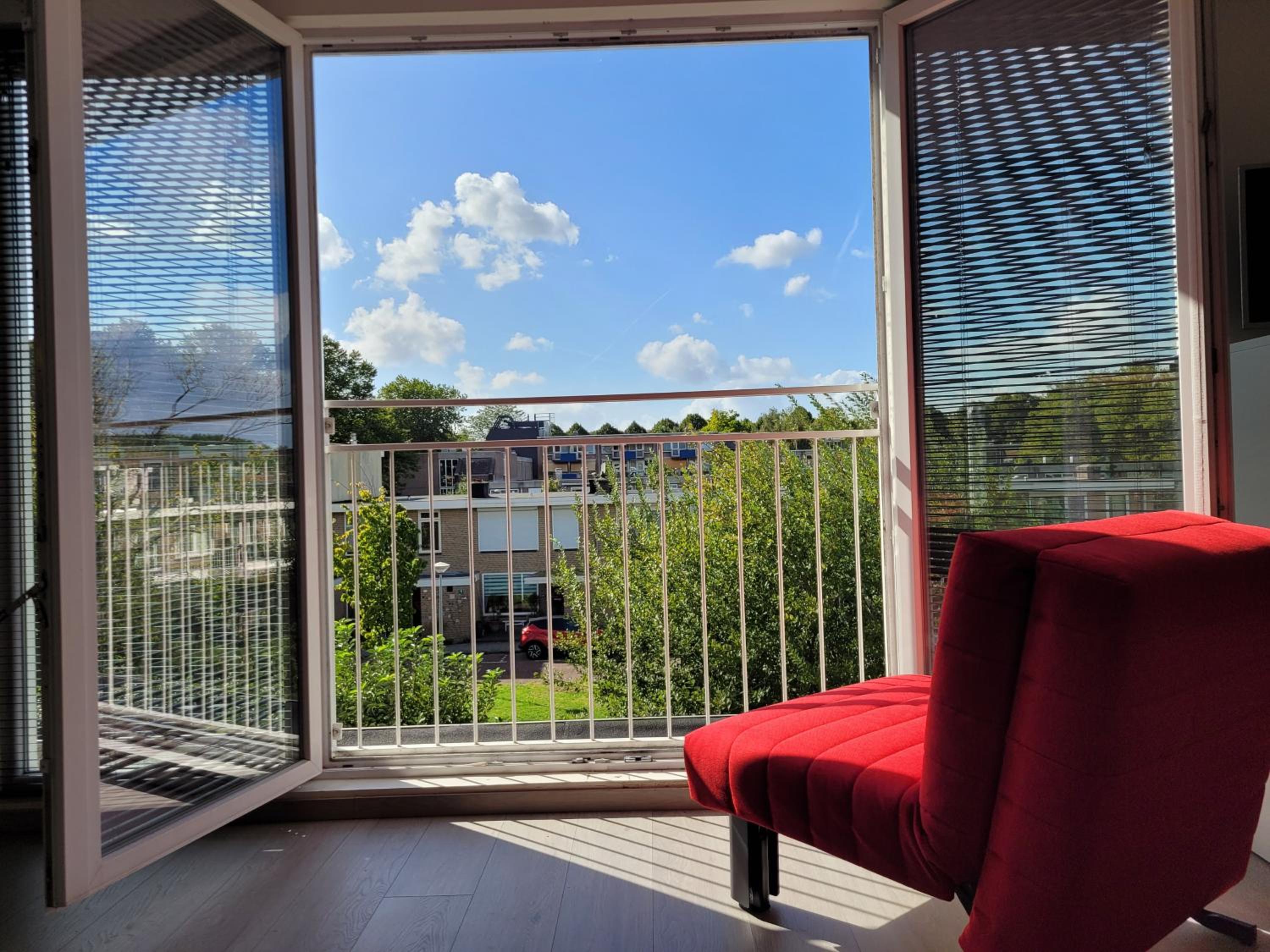 Bright room with kitchen photo 3
