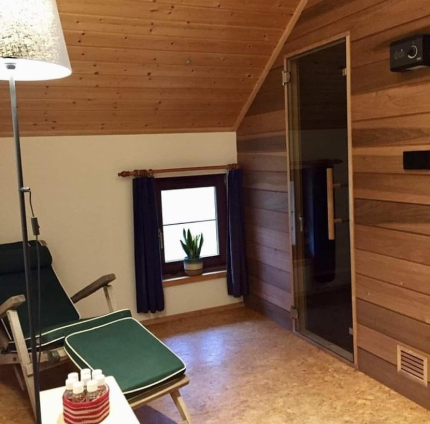 Grande location de vacances - consulte mon calendrier sur whts ap!!