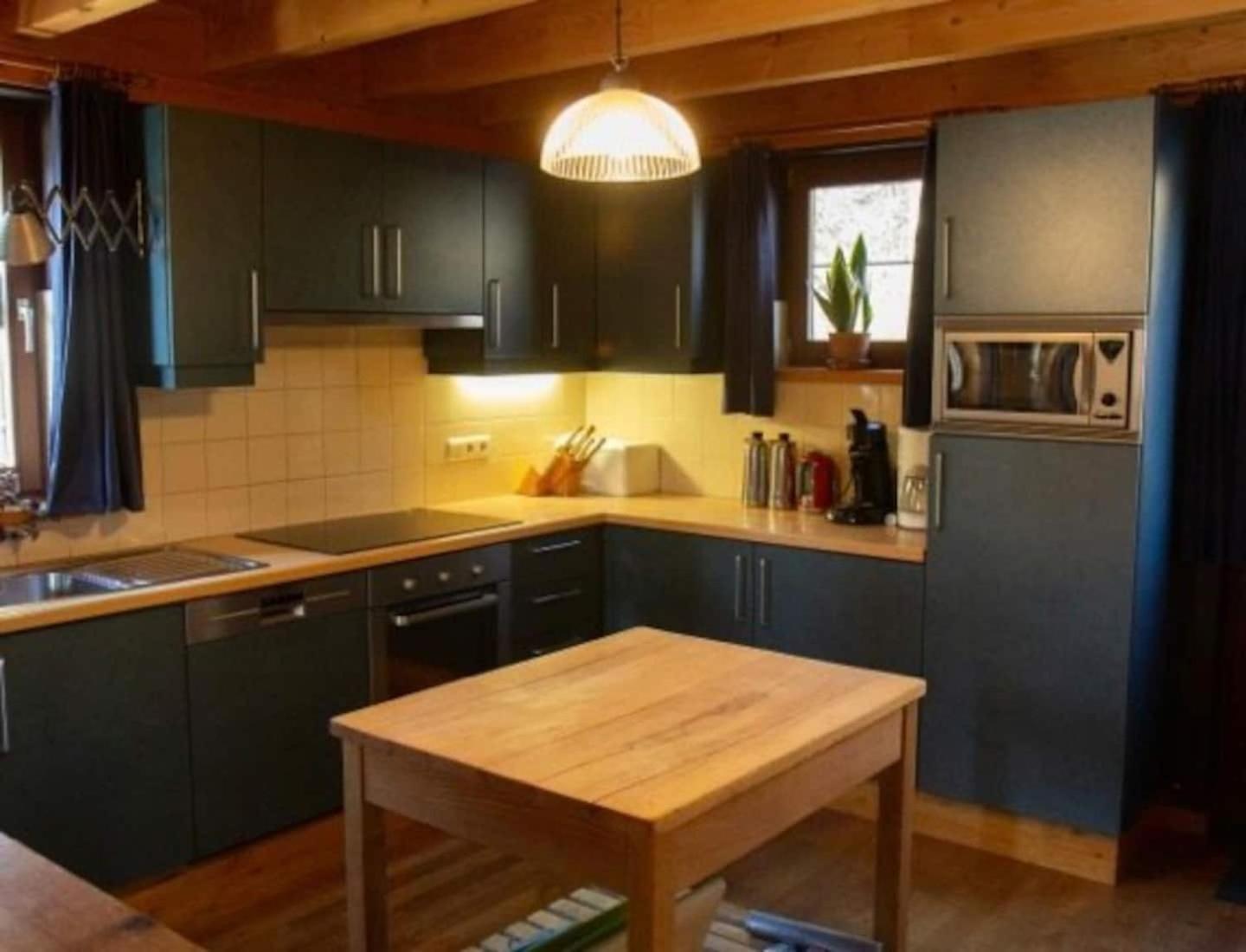 Grande location de vacances - consulte mon calendrier sur whts ap!!