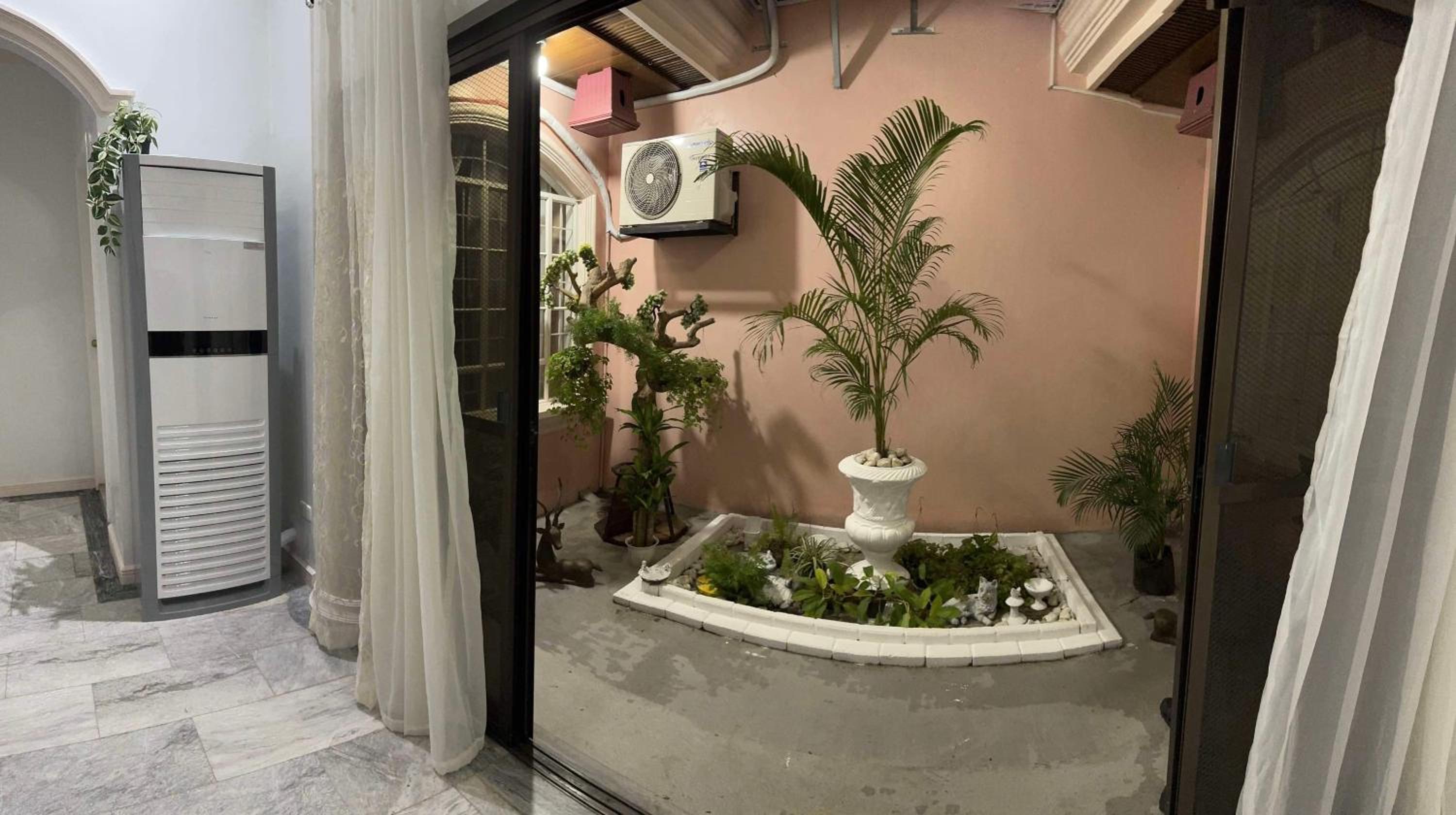 Tropical house