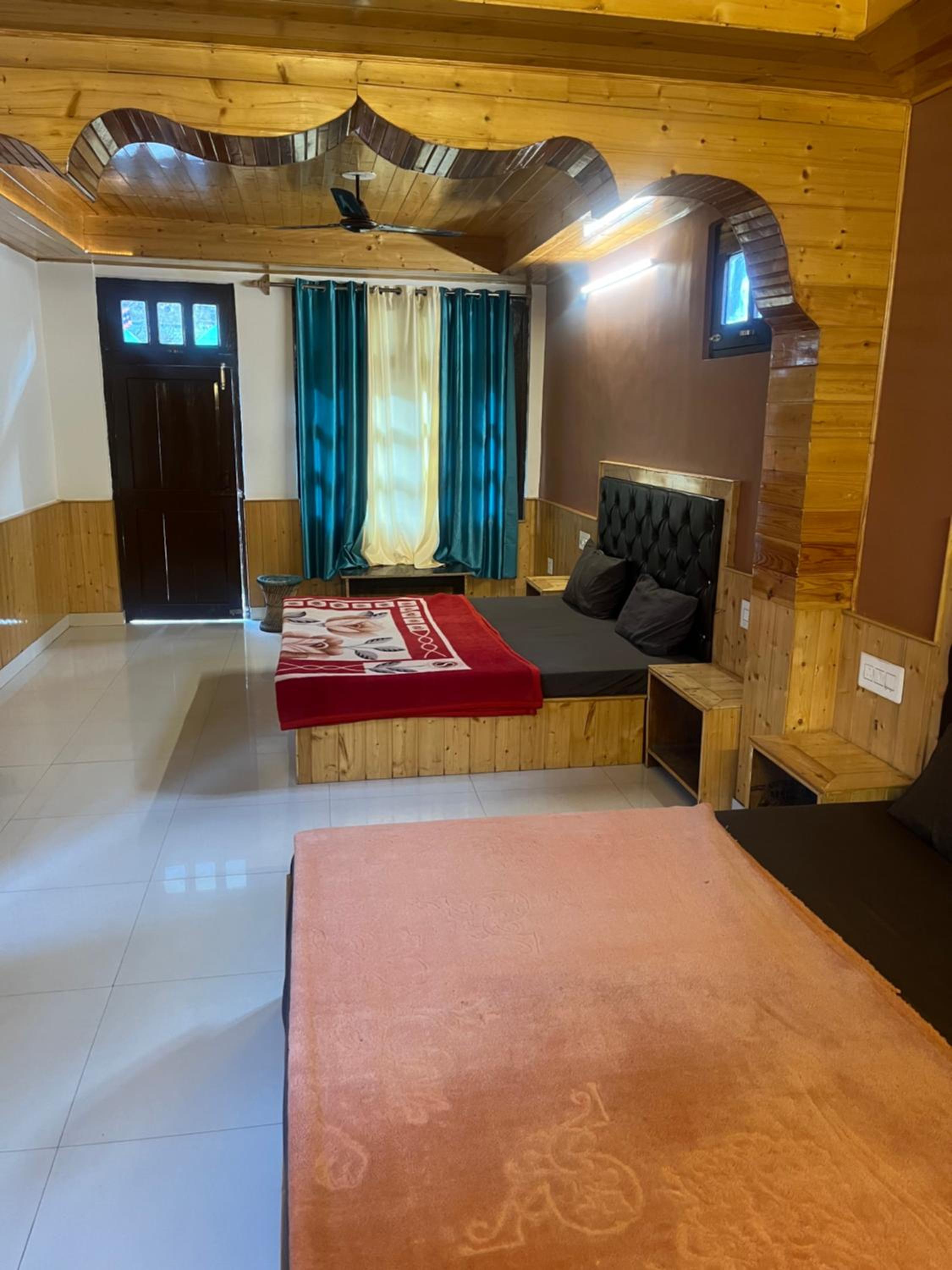 Blue Moon Homestay Kasol view 4