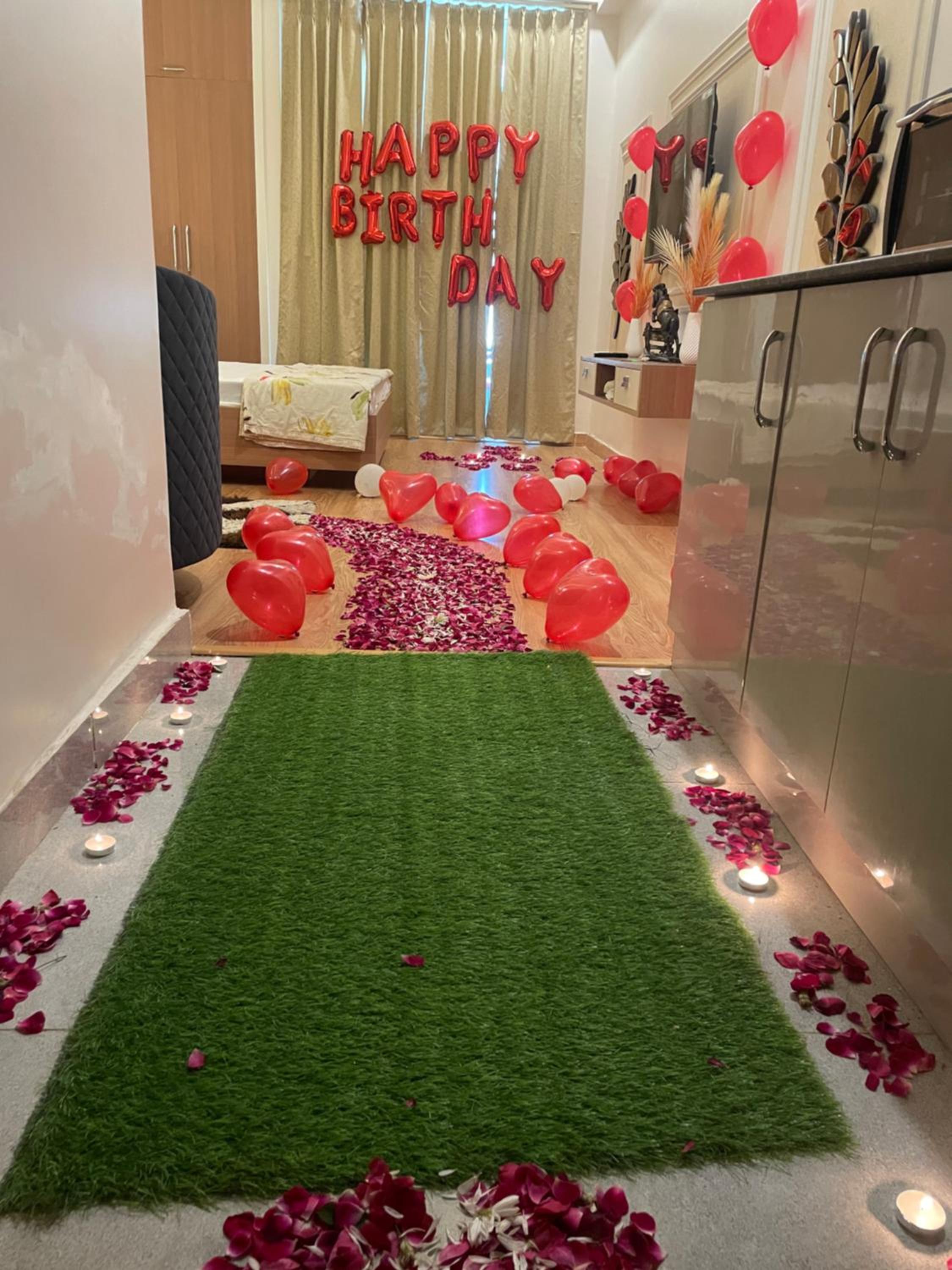 Beautiful Luxury Studio In Noida view 3