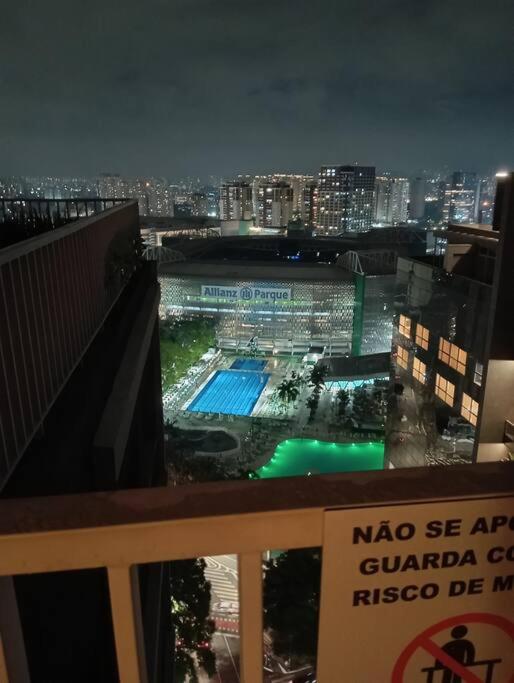 Apart com vista incrível ao lado do Allianz parque e shopping Bourbon - com estacionamento