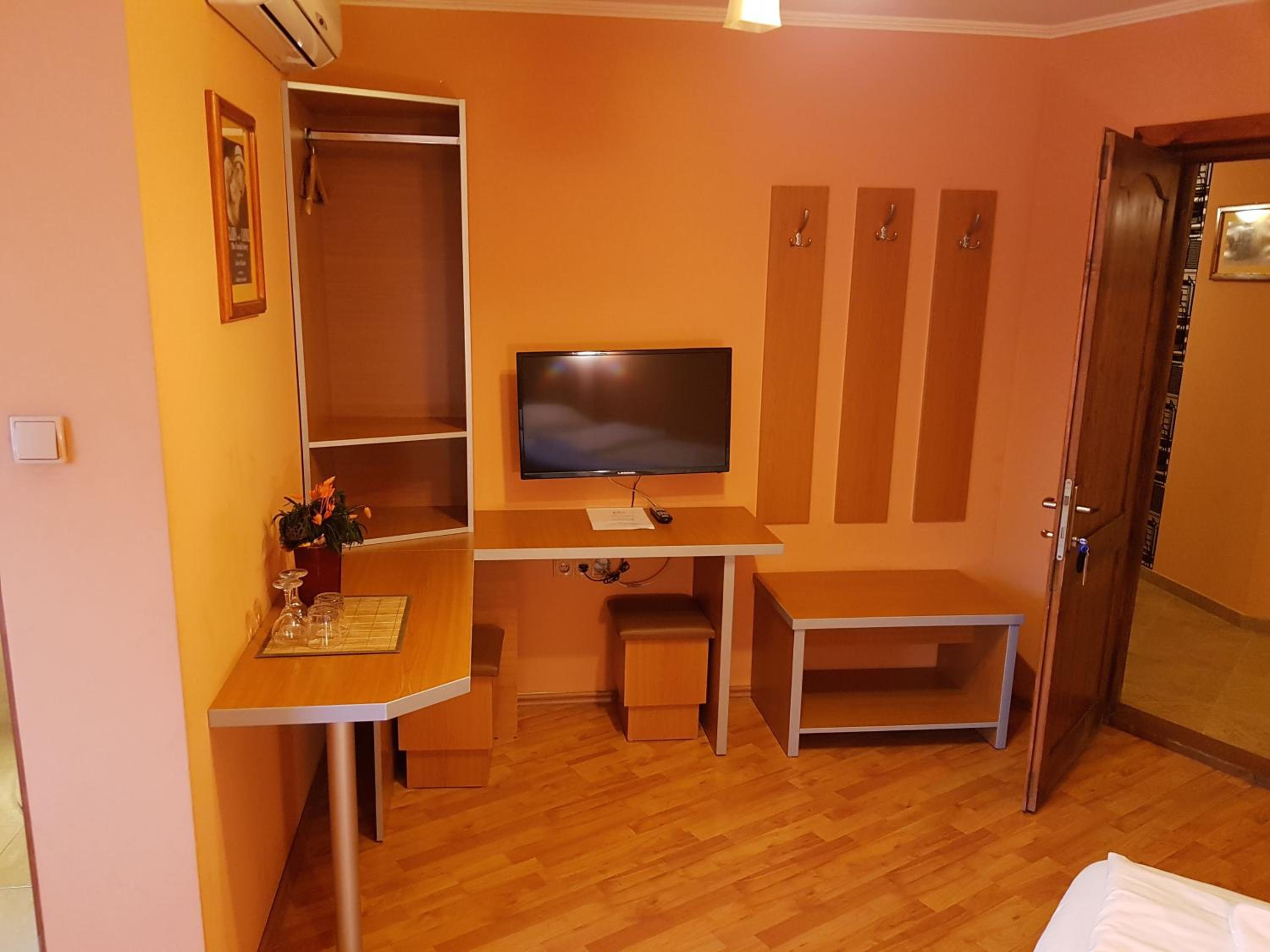 Photo 23