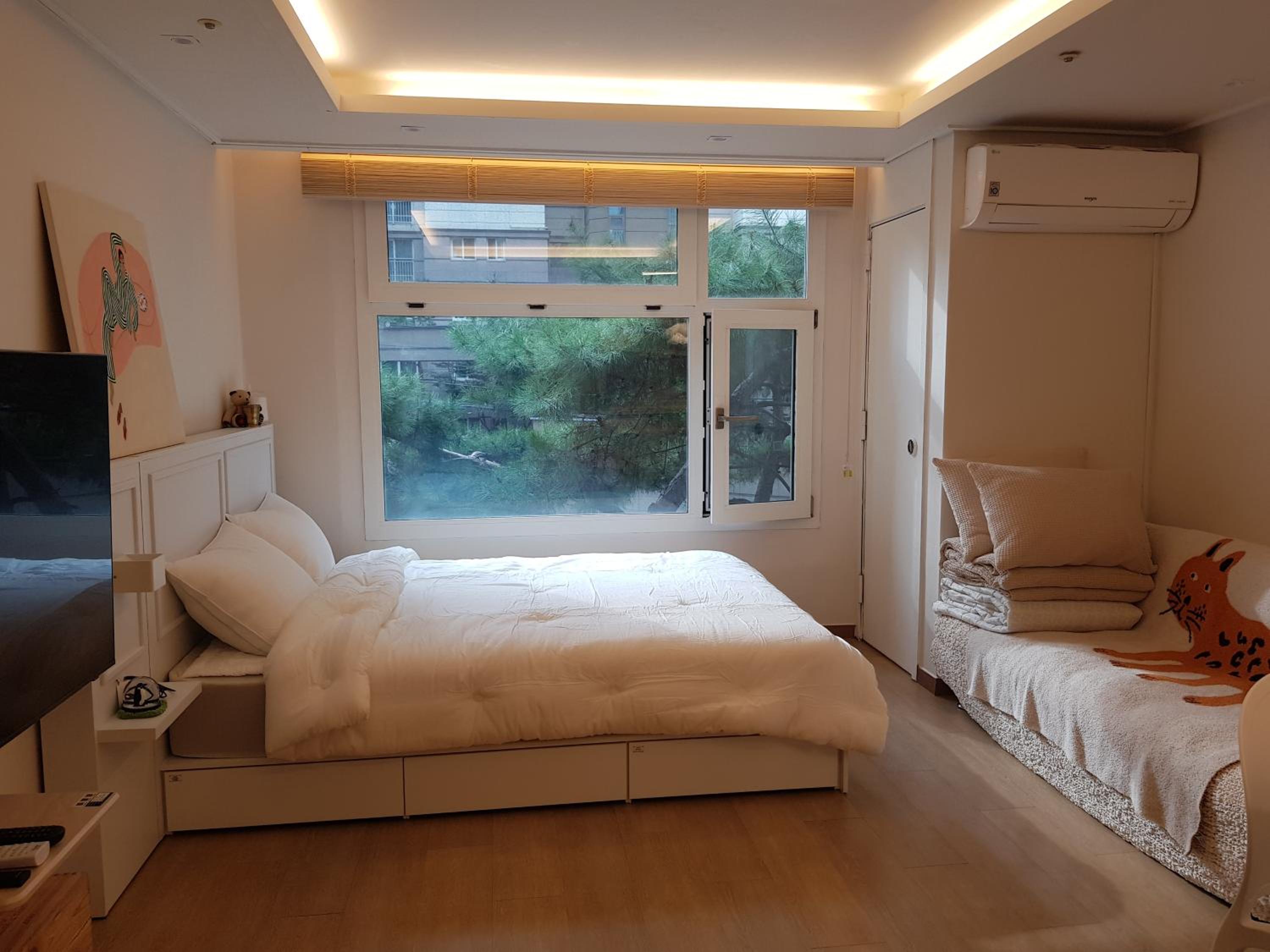 hotel room