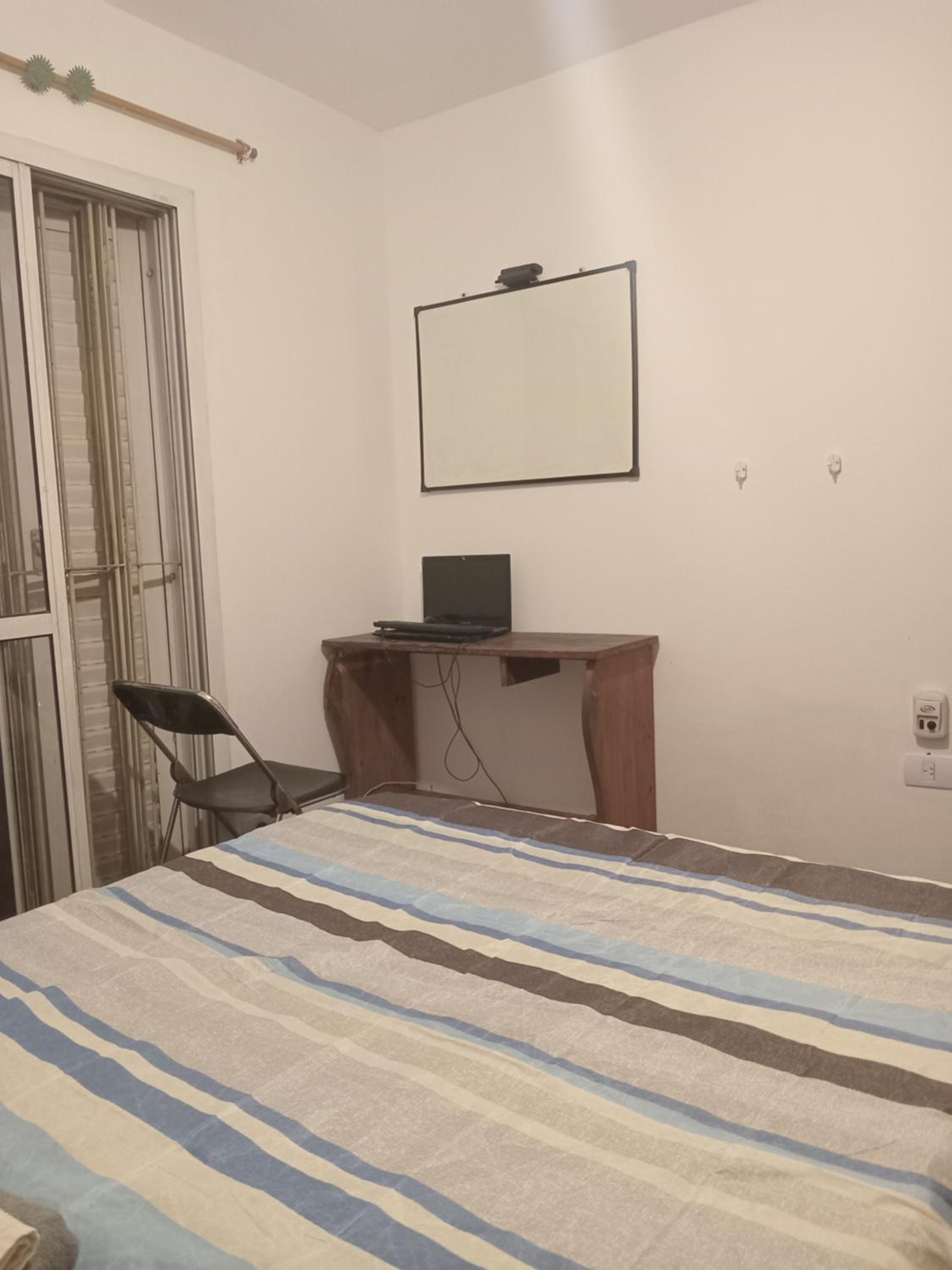 Apartamento Particular- Habitación Individual con Baño Compartido