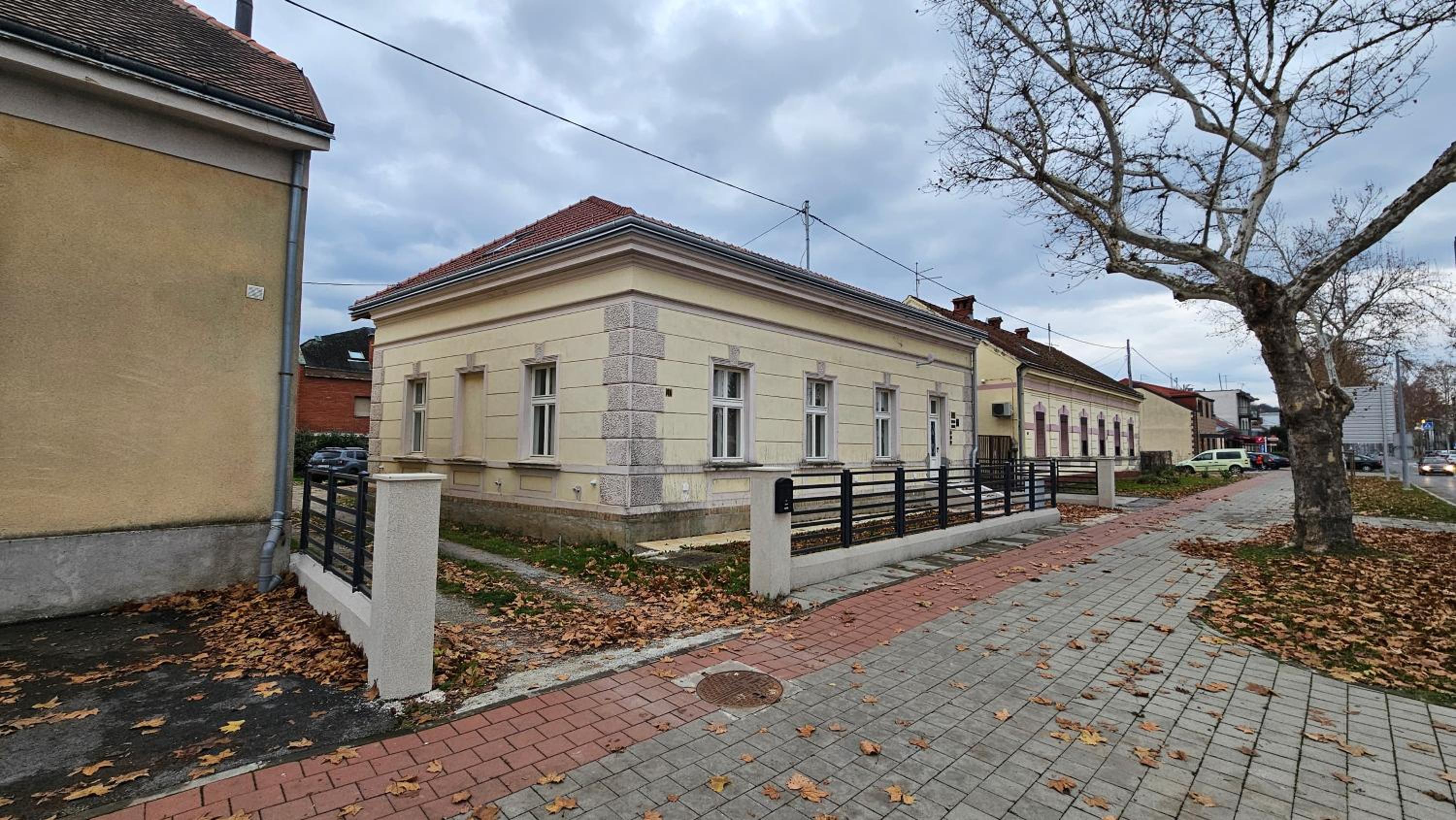 Hotel Room Marshal Marmont - Image 1