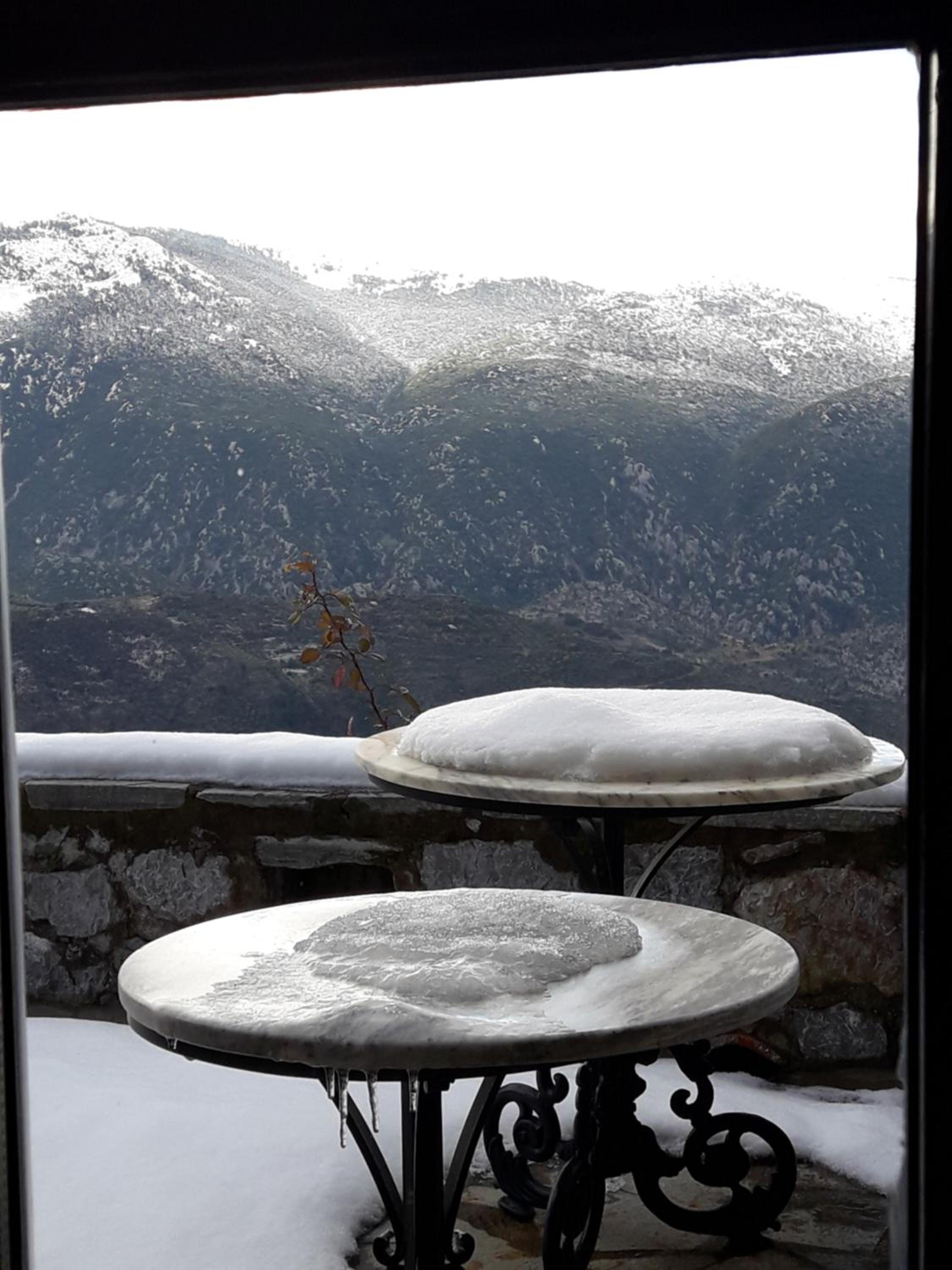 Winter Breeze en Arachova — balance & terrace