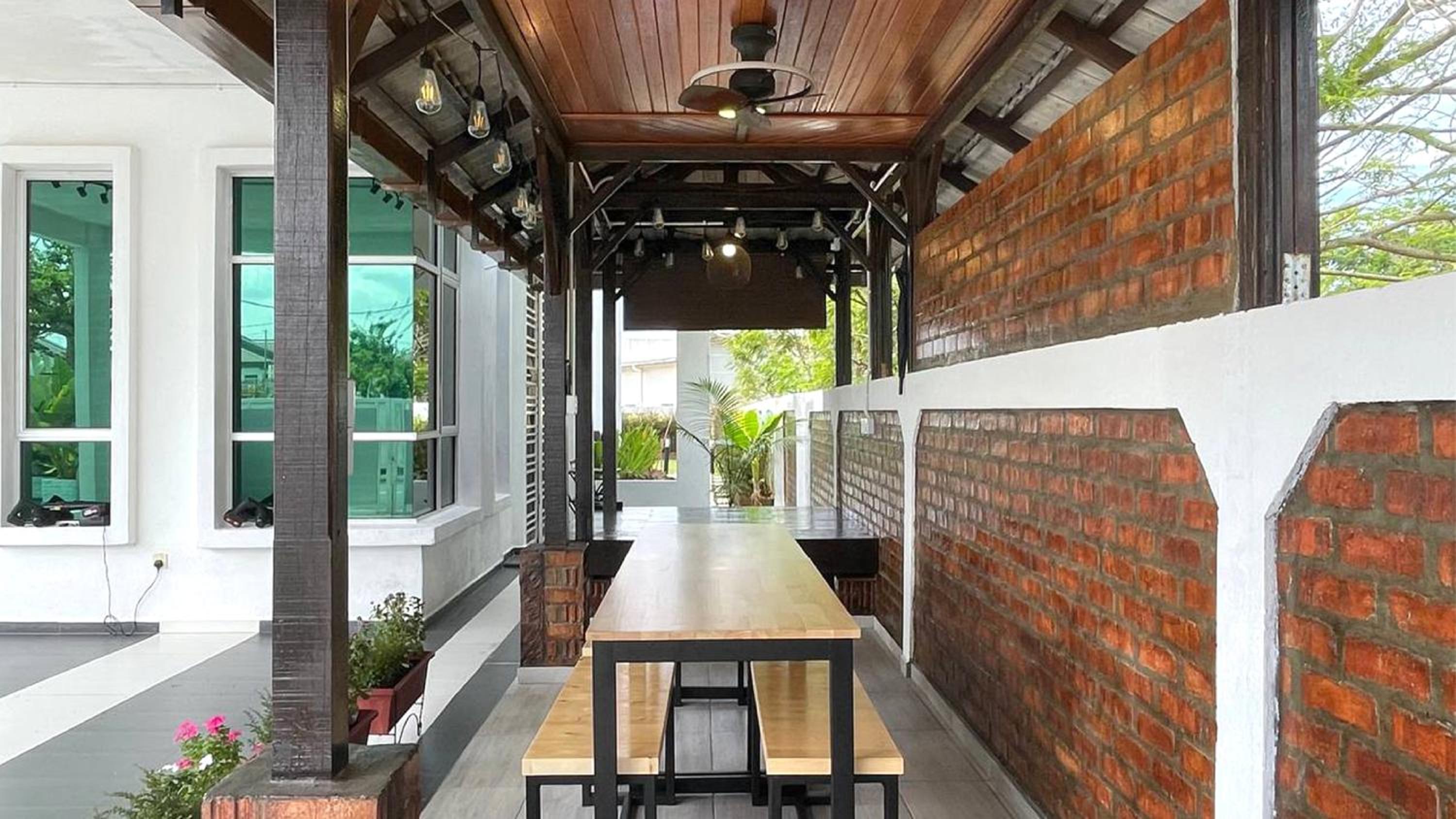 ANJUNG KASEH Villa Bukit Katil 4bedroom with Swimming Pool photo 4