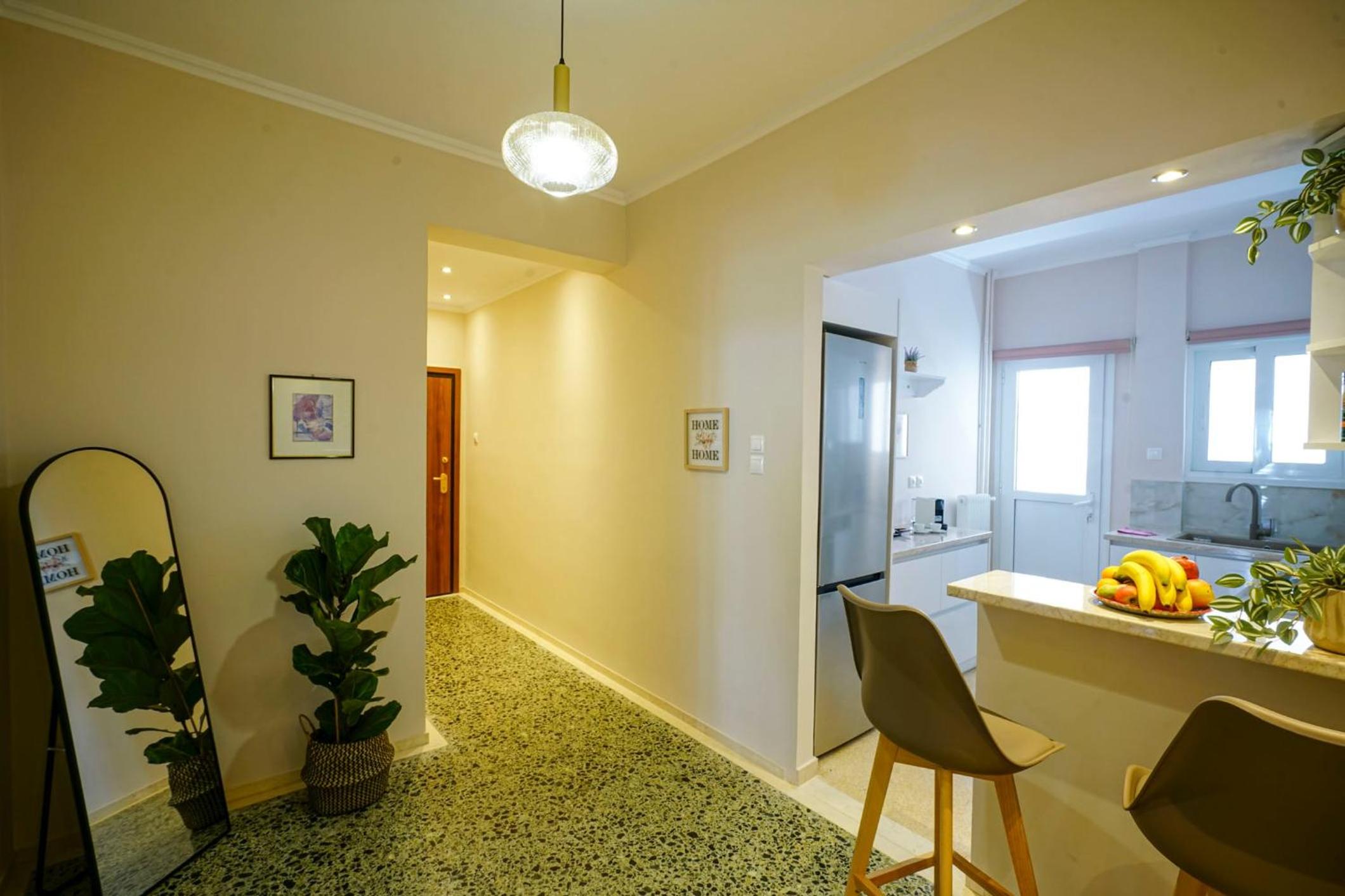 central elegant apartment in koukaki,near acropoli