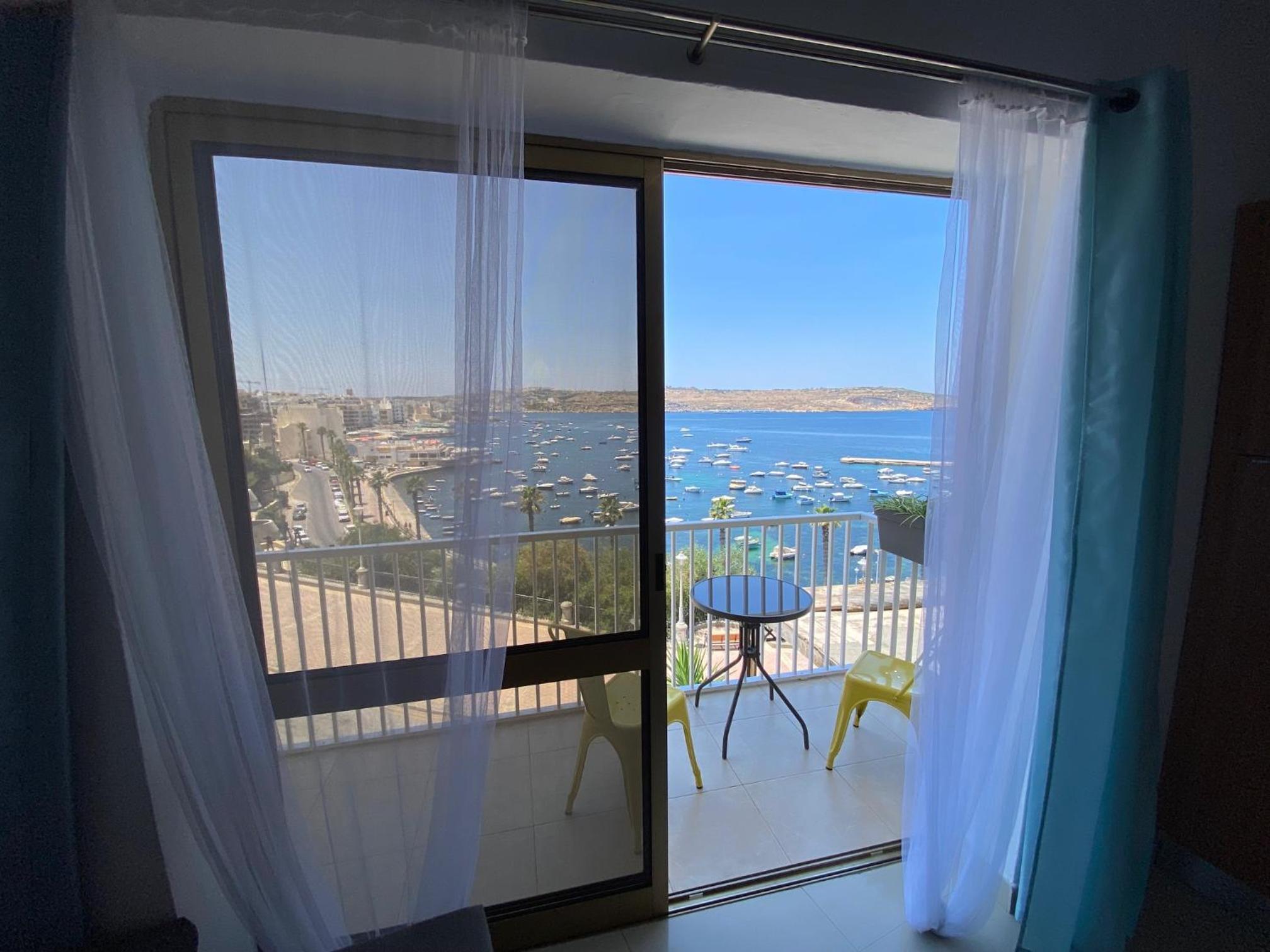 St Paul's Bay Sunset View Apartment - Cosy 2 Bed Apartment no 1 photo 3