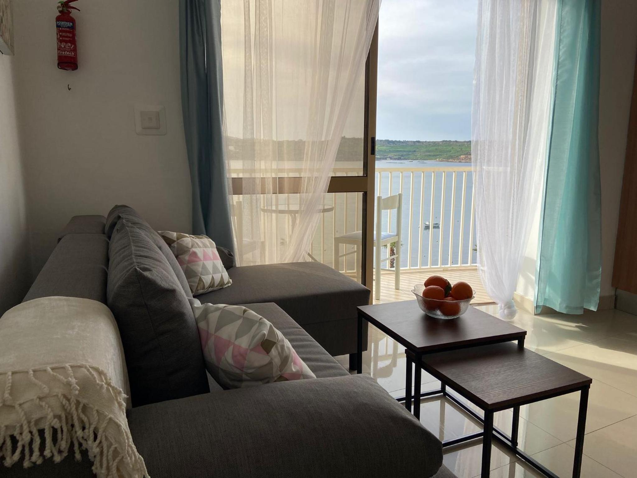 St Paul's Bay Sunset View Apartment - Cosy 2 Bed Apartment no 1 photo 4