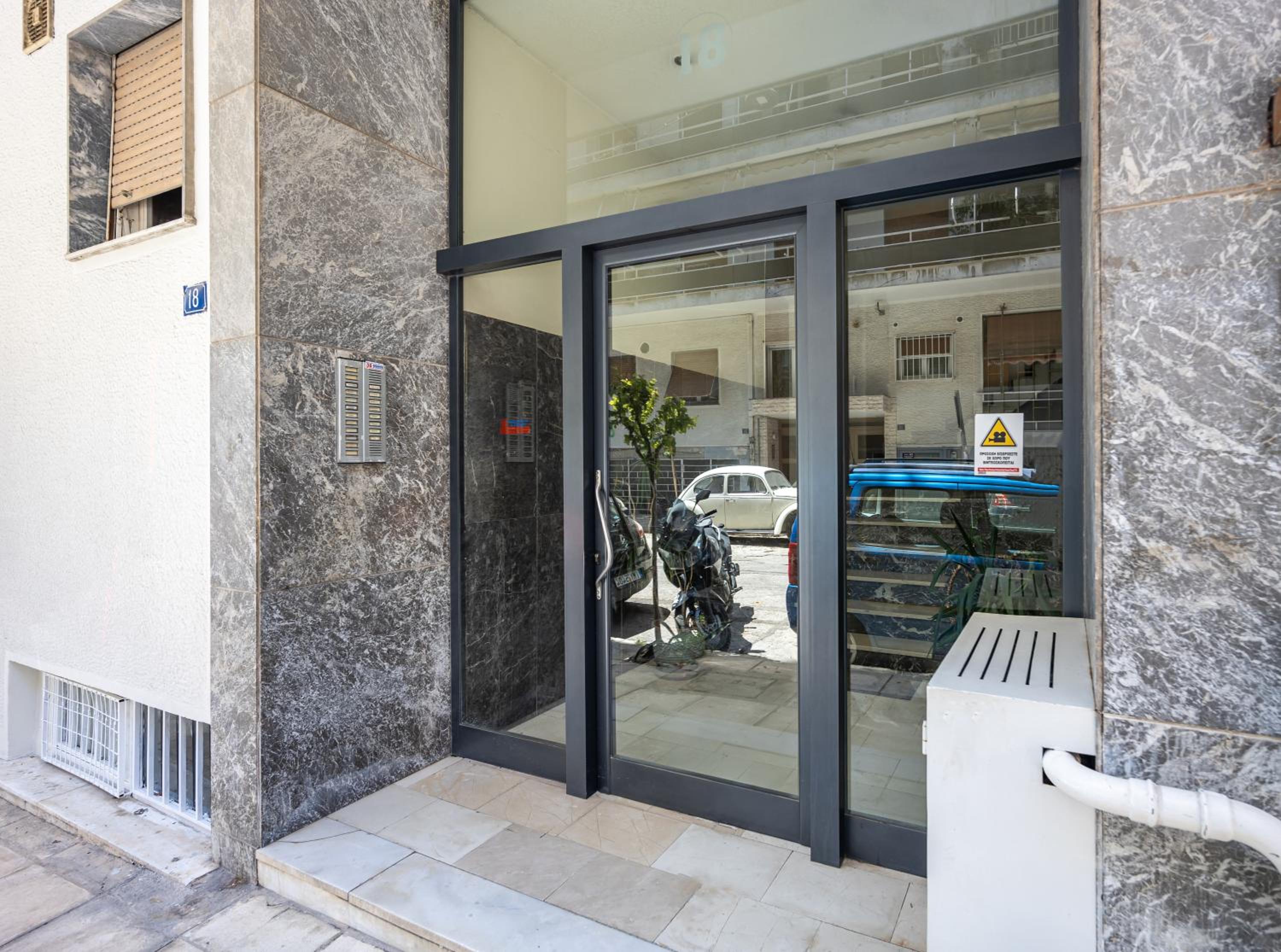 Designer comfy penthouse, Pagrati-